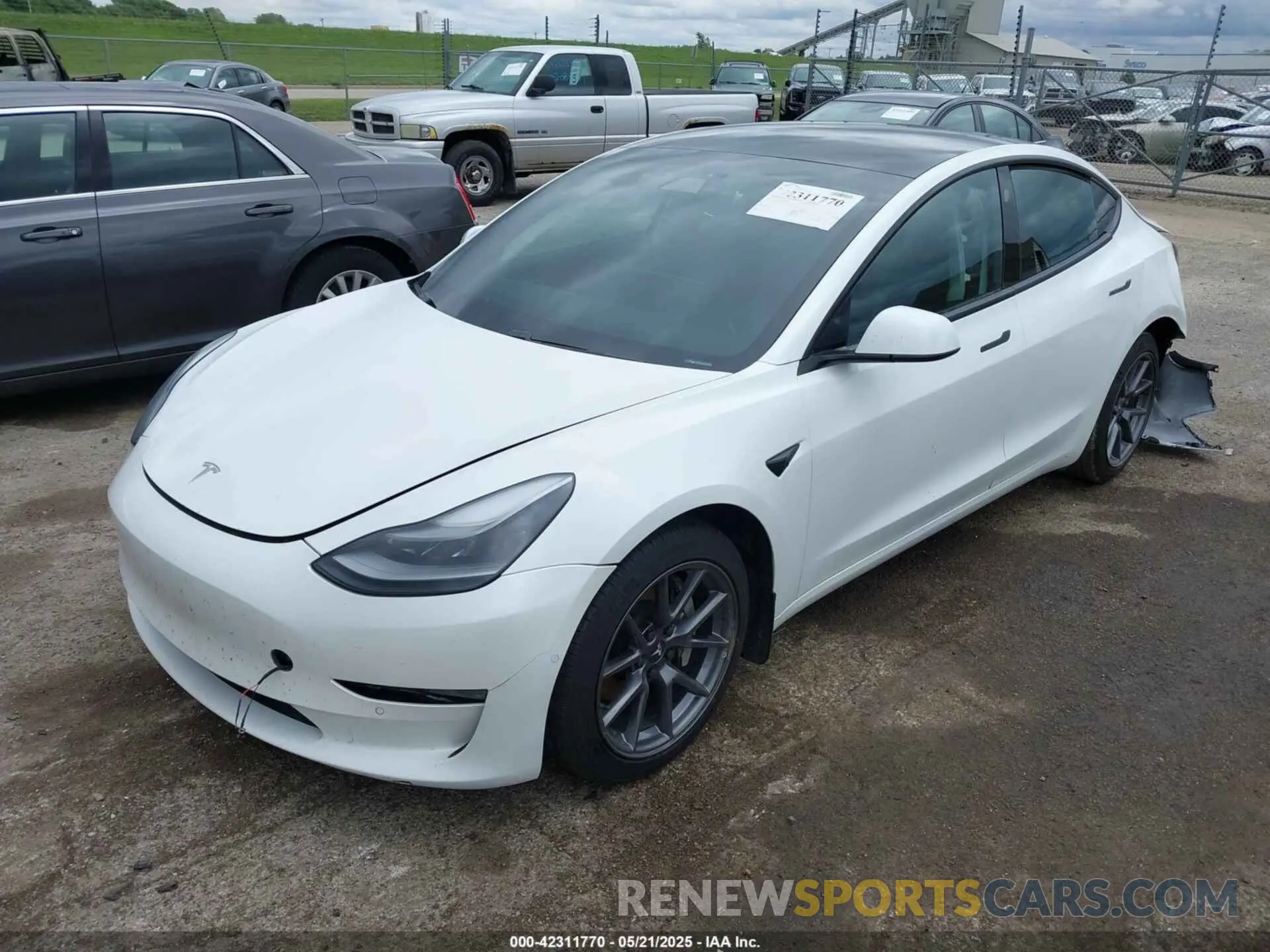 2 fotografías del automóvil dañado 5YJ3E1EA7MF042291 TESLA MODEL 3 2021