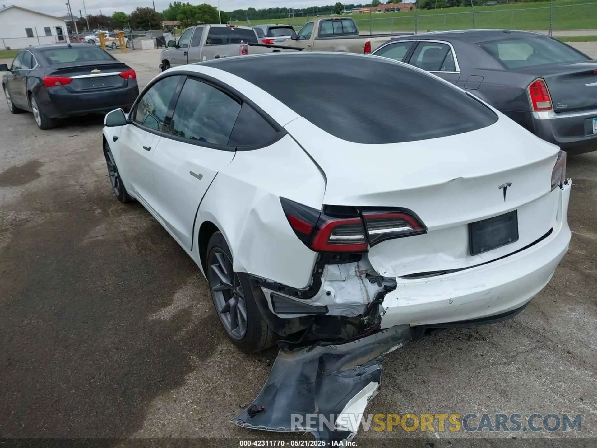 3 fotografías del automóvil dañado 5YJ3E1EA7MF042291 TESLA MODEL 3 2021