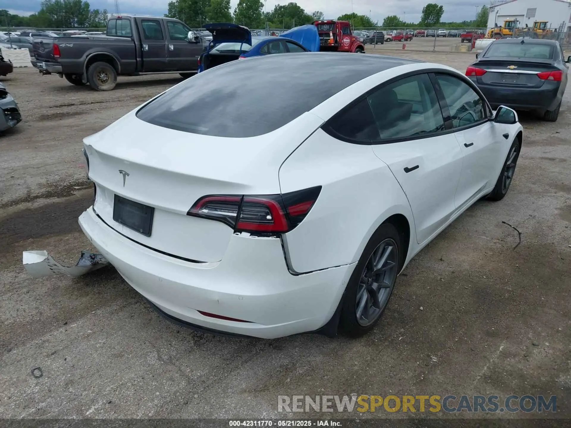 4 fotografías del automóvil dañado 5YJ3E1EA7MF042291 TESLA MODEL 3 2021