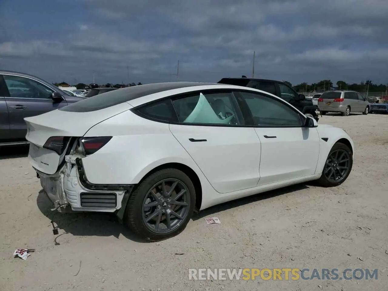 3 fotografías del automóvil dañado 5YJ3E1EA7MF084900 TESLA MODEL 3 2021