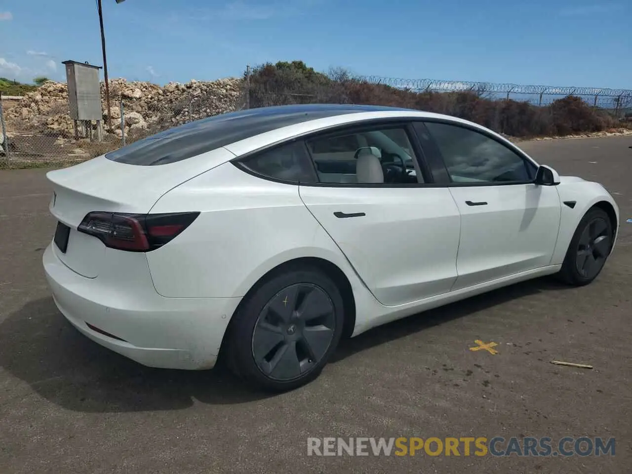 3 fotografías del automóvil dañado 5YJ3E1EA7MF928823 TESLA MODEL 3 2021