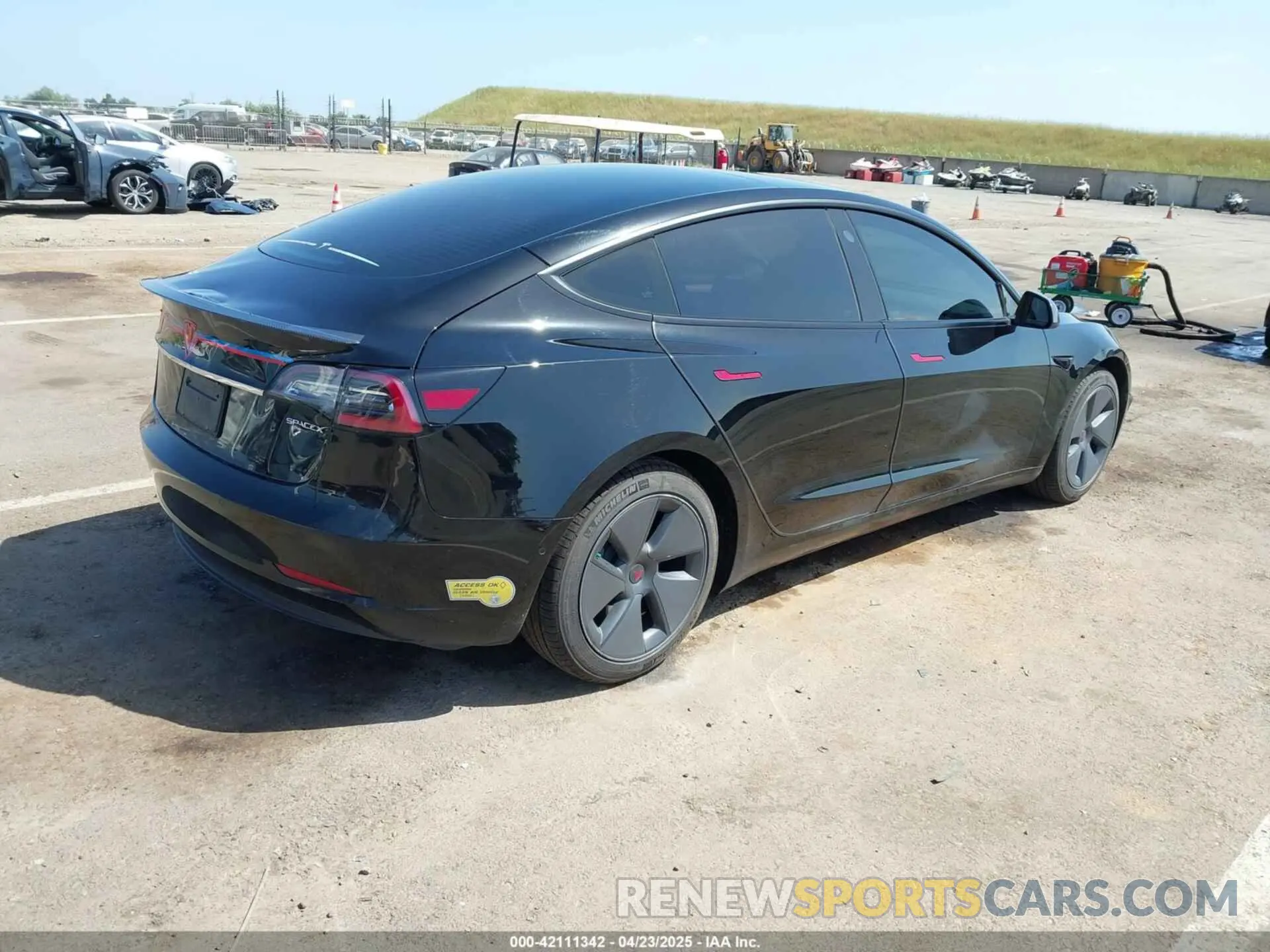 4 fotografías del automóvil dañado 5YJ3E1EA7MF992425 TESLA MODEL 3 2021