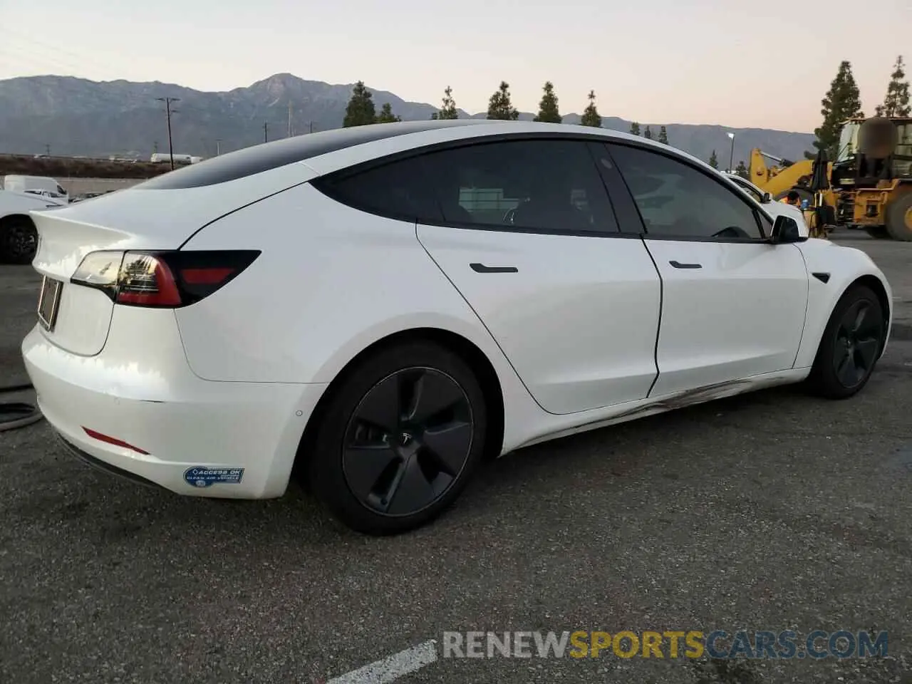 3 fotografías del automóvil dañado 5YJ3E1EA7MF996815 TESLA MODEL 3 2021