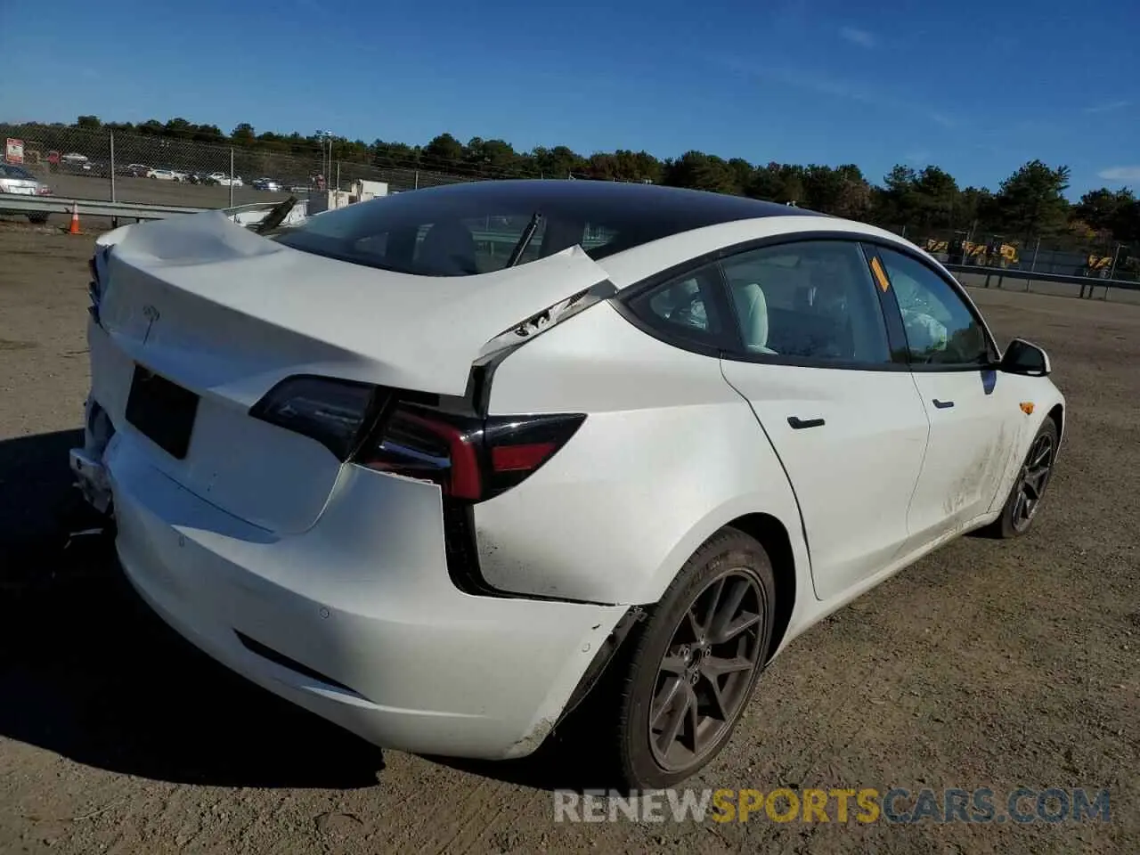 4 fotografías del automóvil dañado 5YJ3E1EA8MF019022 TESLA MODEL 3 2021