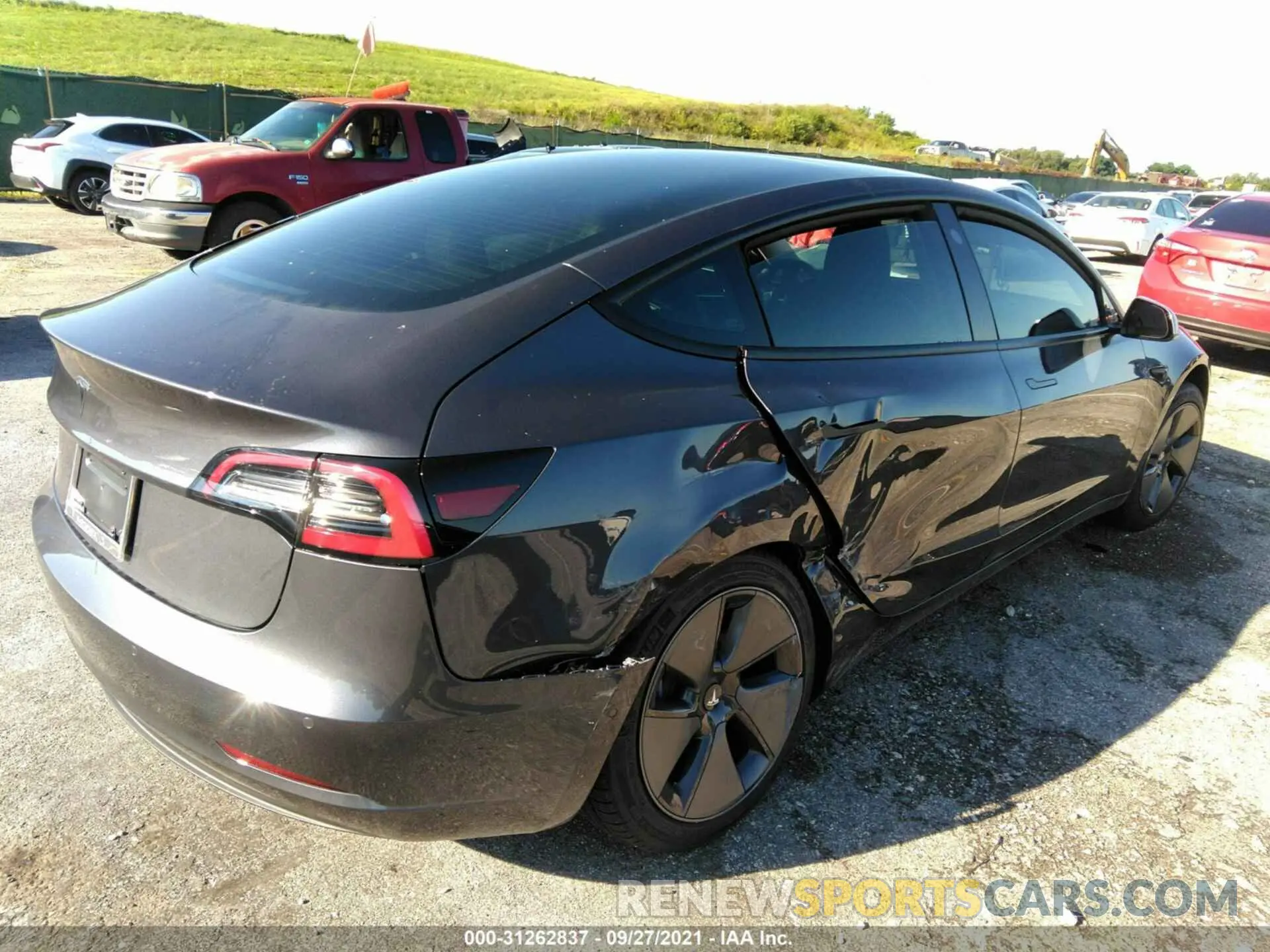 4 fotografías del automóvil dañado 5YJ3E1EA8MF030456 TESLA MODEL 3 2021