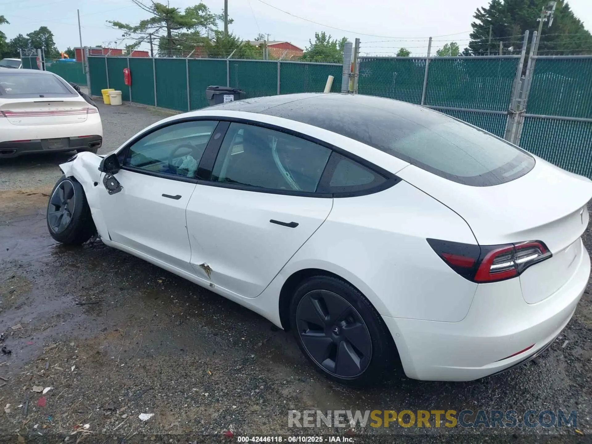 3 fotografías del automóvil dañado 5YJ3E1EA8MF062940 TESLA MODEL 3 2021