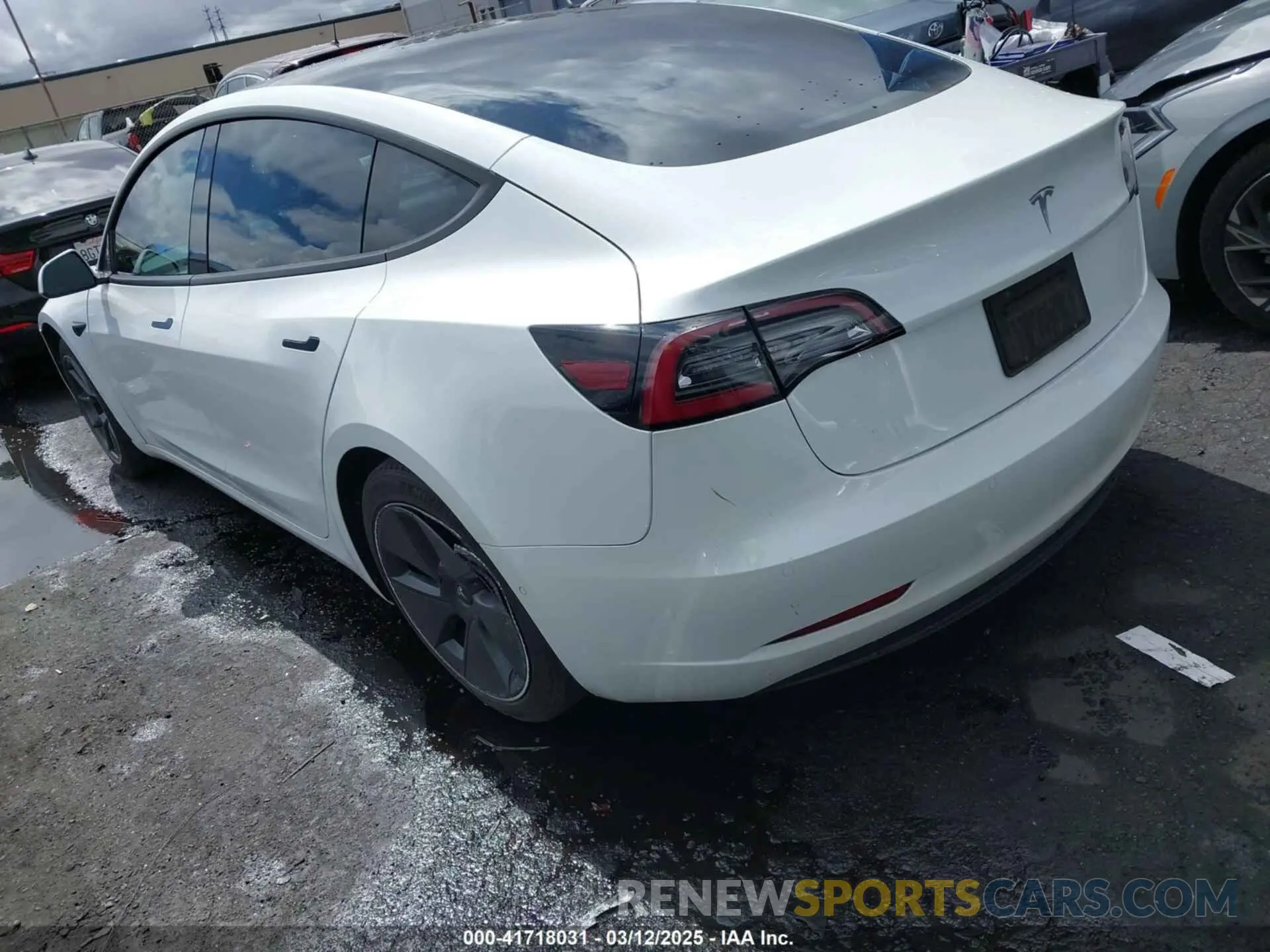 3 fotografías del automóvil dañado 5YJ3E1EA8MF087580 TESLA MODEL 3 2021