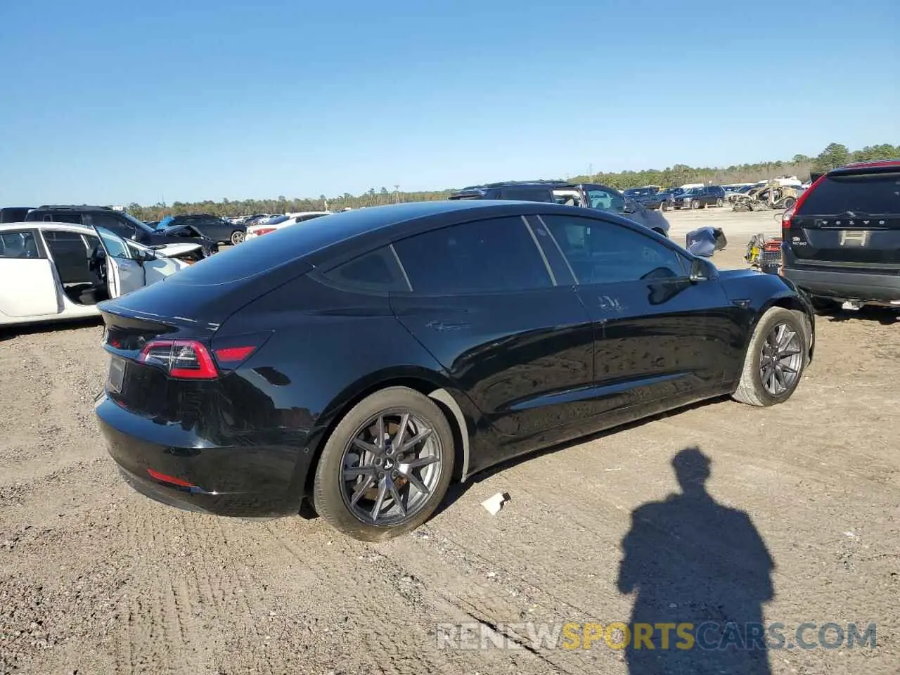 3 fotografías del automóvil dañado 5YJ3E1EA8MF092813 TESLA MODEL 3 2021