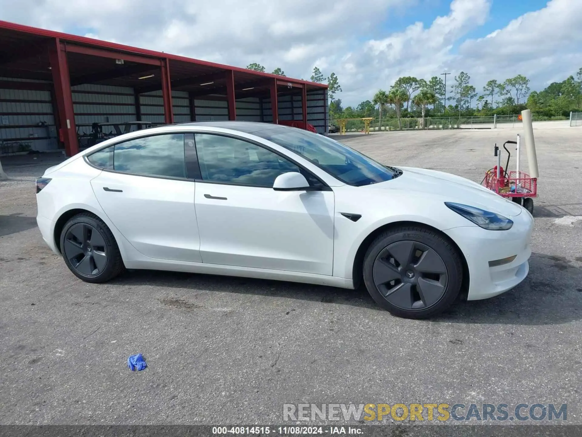 13 fotografías del automóvil dañado 5YJ3E1EA8MF852111 TESLA MODEL 3 2021