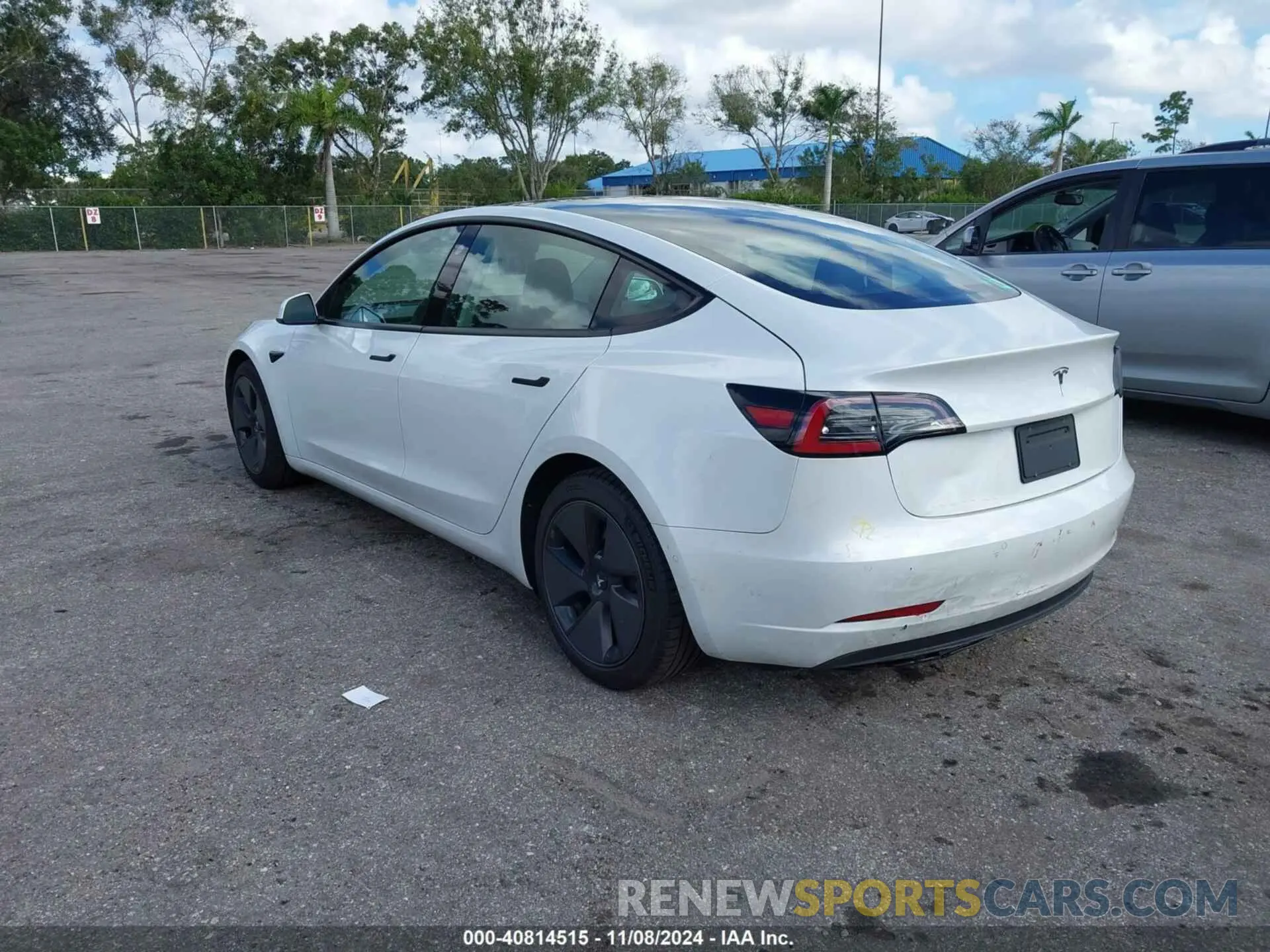 3 fotografías del automóvil dañado 5YJ3E1EA8MF852111 TESLA MODEL 3 2021