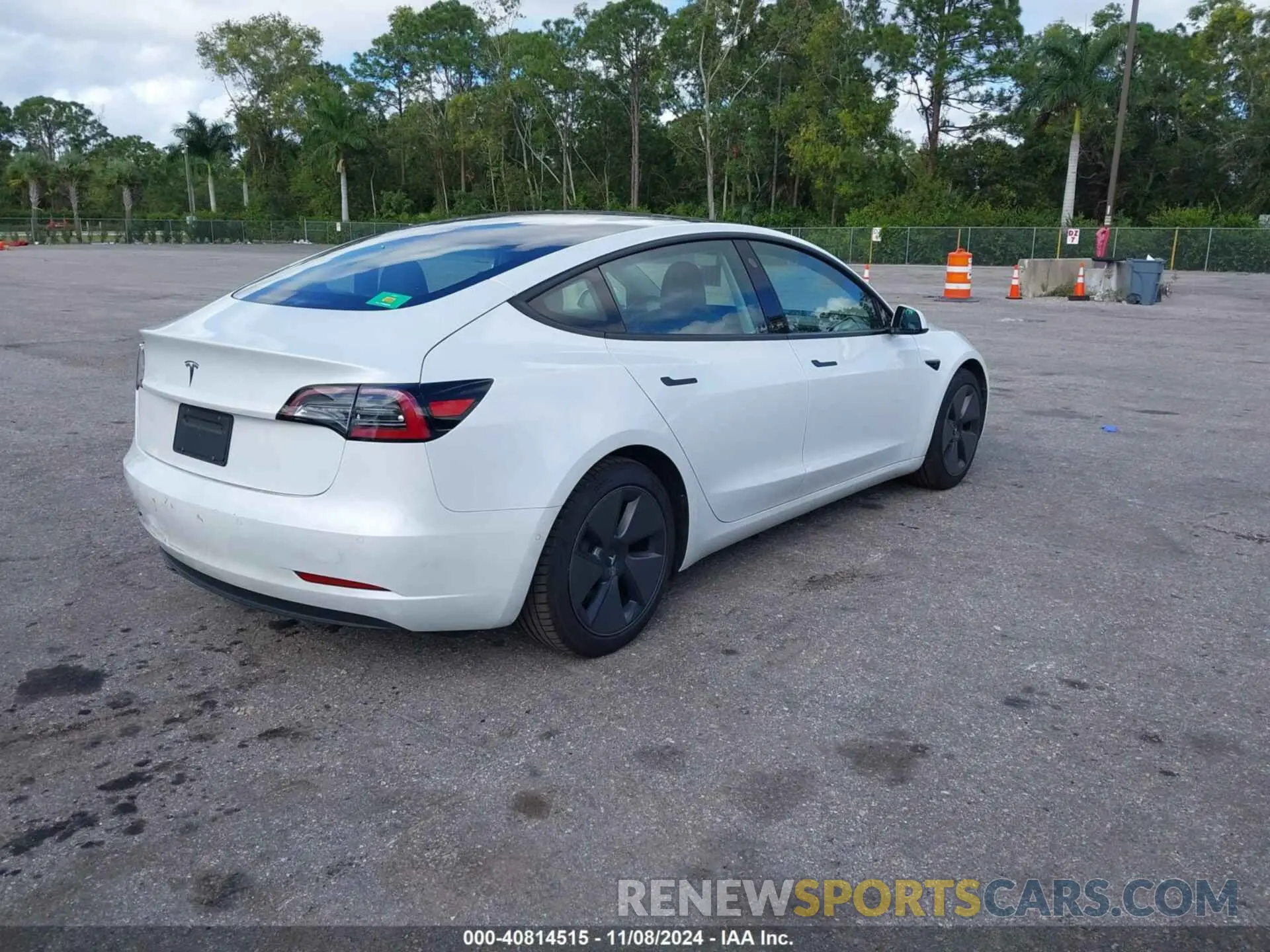 4 fotografías del automóvil dañado 5YJ3E1EA8MF852111 TESLA MODEL 3 2021
