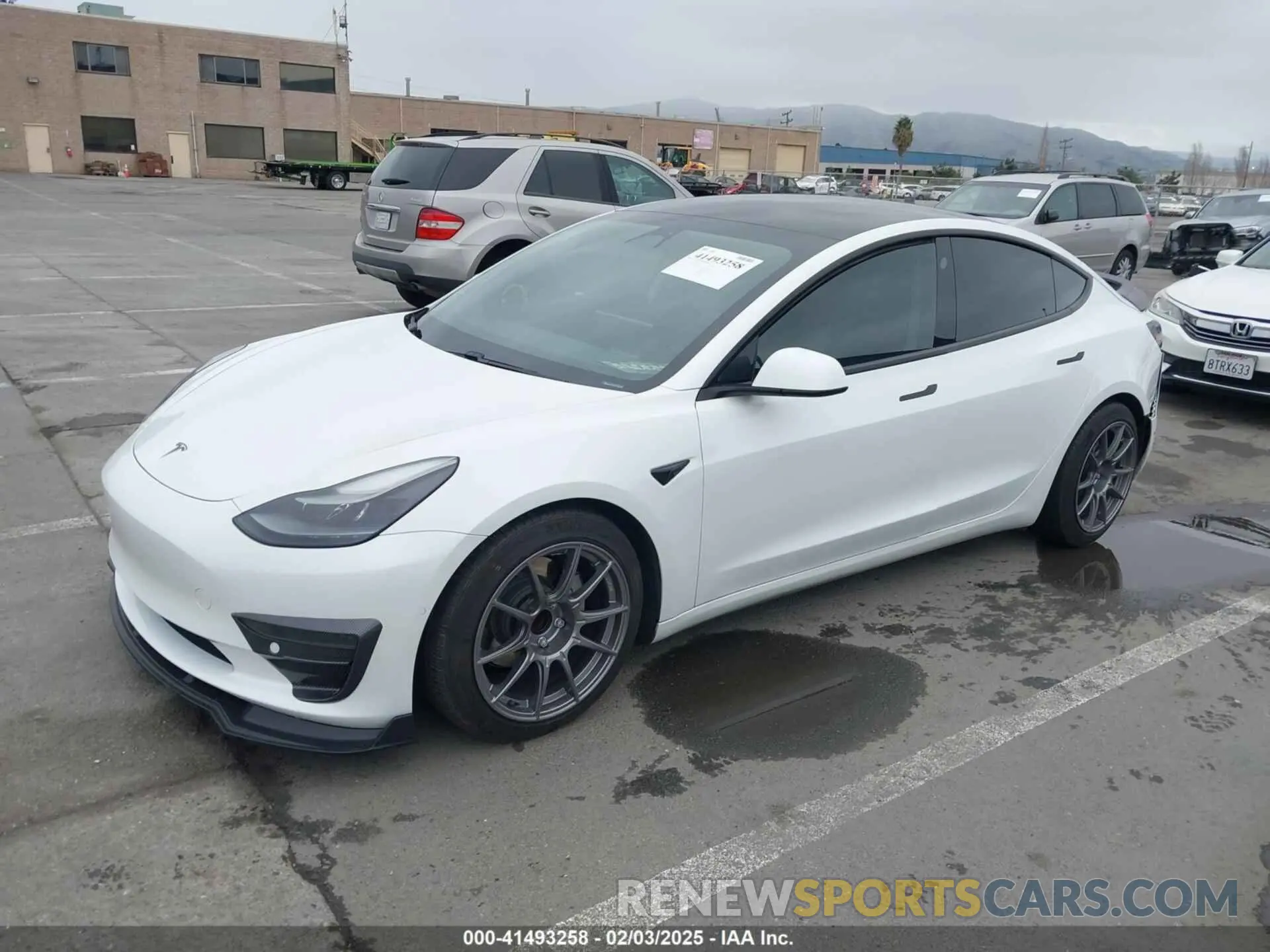 2 fotografías del automóvil dañado 5YJ3E1EA9MF051204 TESLA MODEL 3 2021