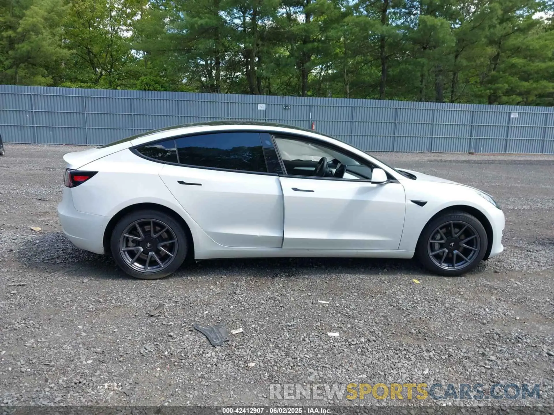 13 fotografías del automóvil dañado 5YJ3E1EA9MF092626 TESLA MODEL 3 2021