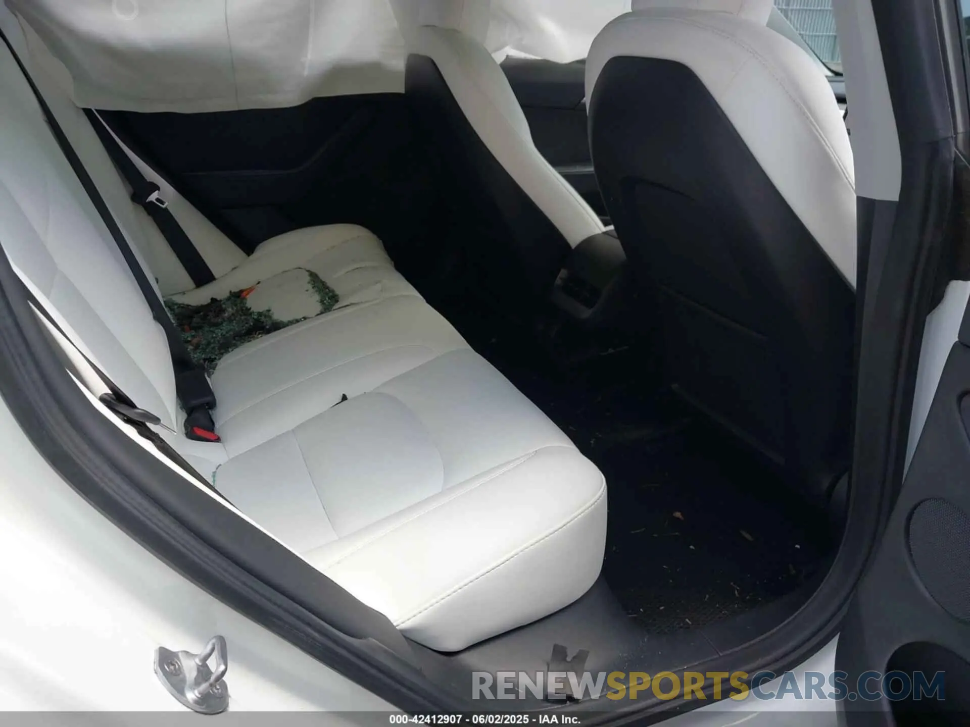 8 fotografías del automóvil dañado 5YJ3E1EA9MF092626 TESLA MODEL 3 2021