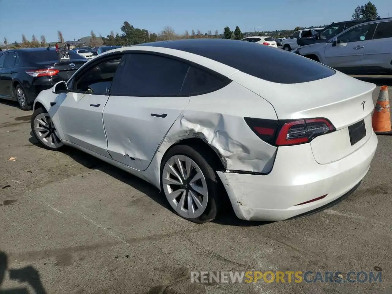 2 fotografías del automóvil dañado 5YJ3E1EA9MF961676 TESLA MODEL 3 2021