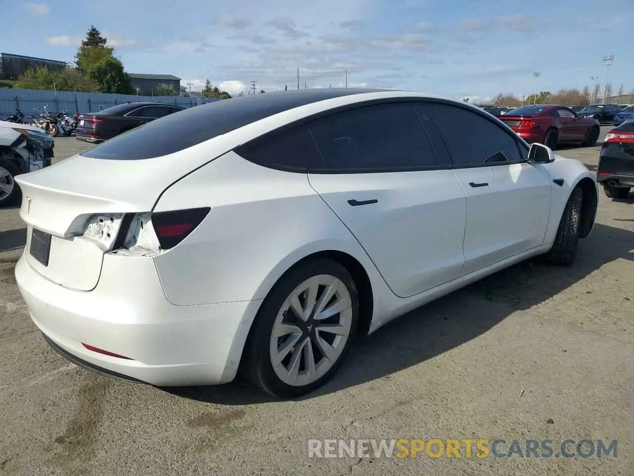 3 fotografías del automóvil dañado 5YJ3E1EA9MF961676 TESLA MODEL 3 2021