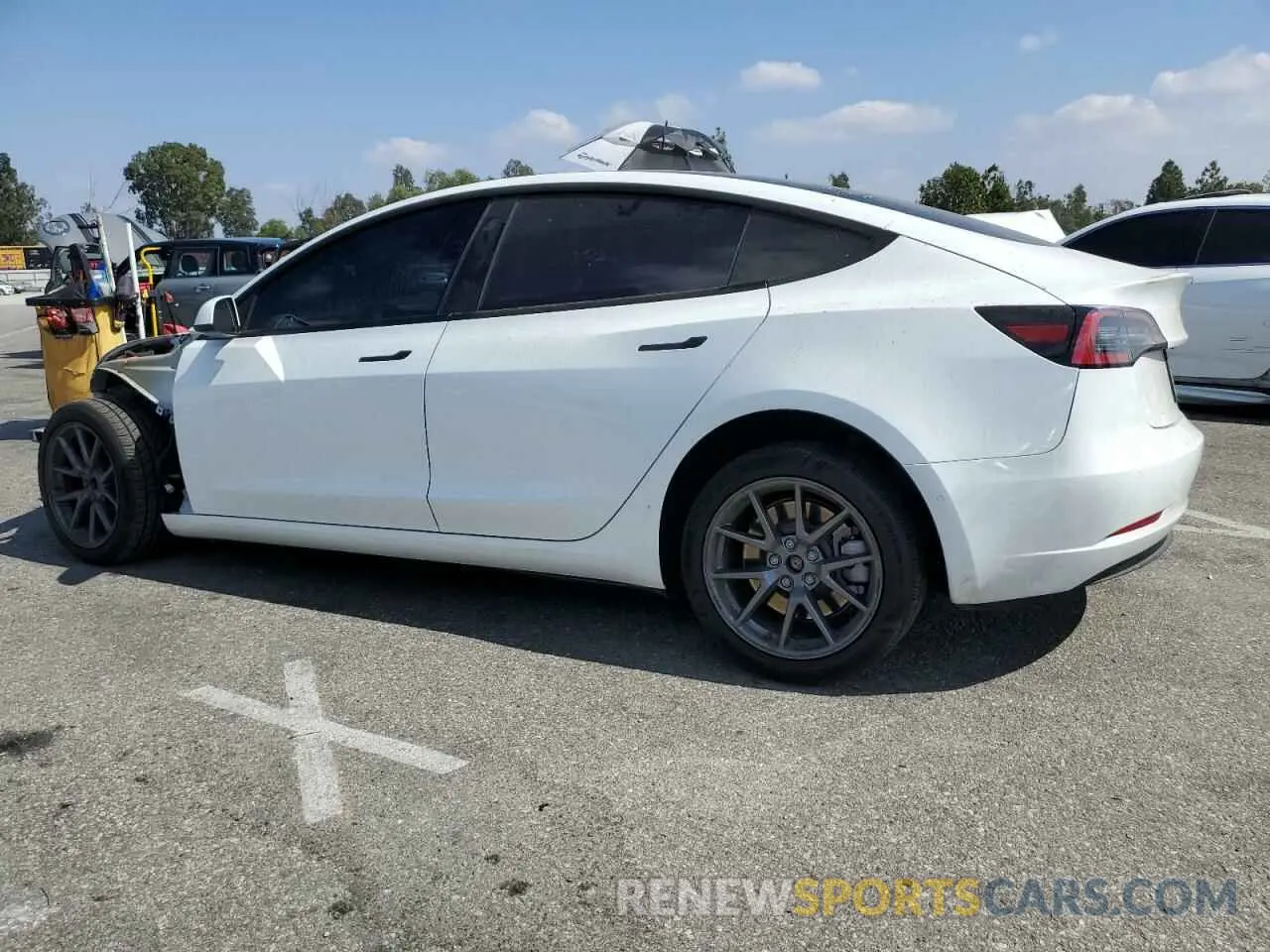 2 fotografías del automóvil dañado 5YJ3E1EAXMF028630 TESLA MODEL 3 2021