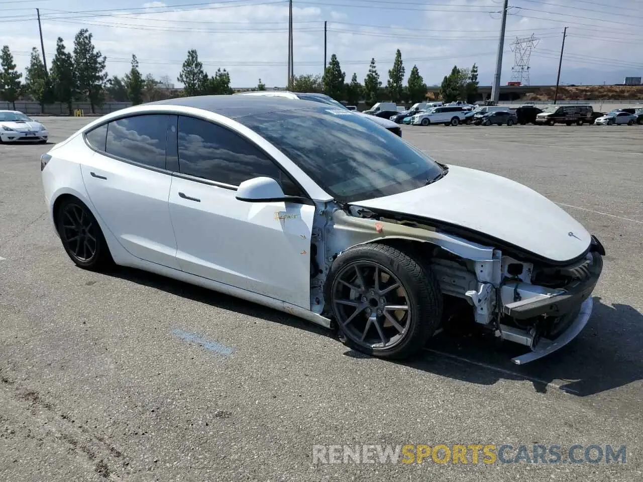 4 fotografías del automóvil dañado 5YJ3E1EAXMF028630 TESLA MODEL 3 2021