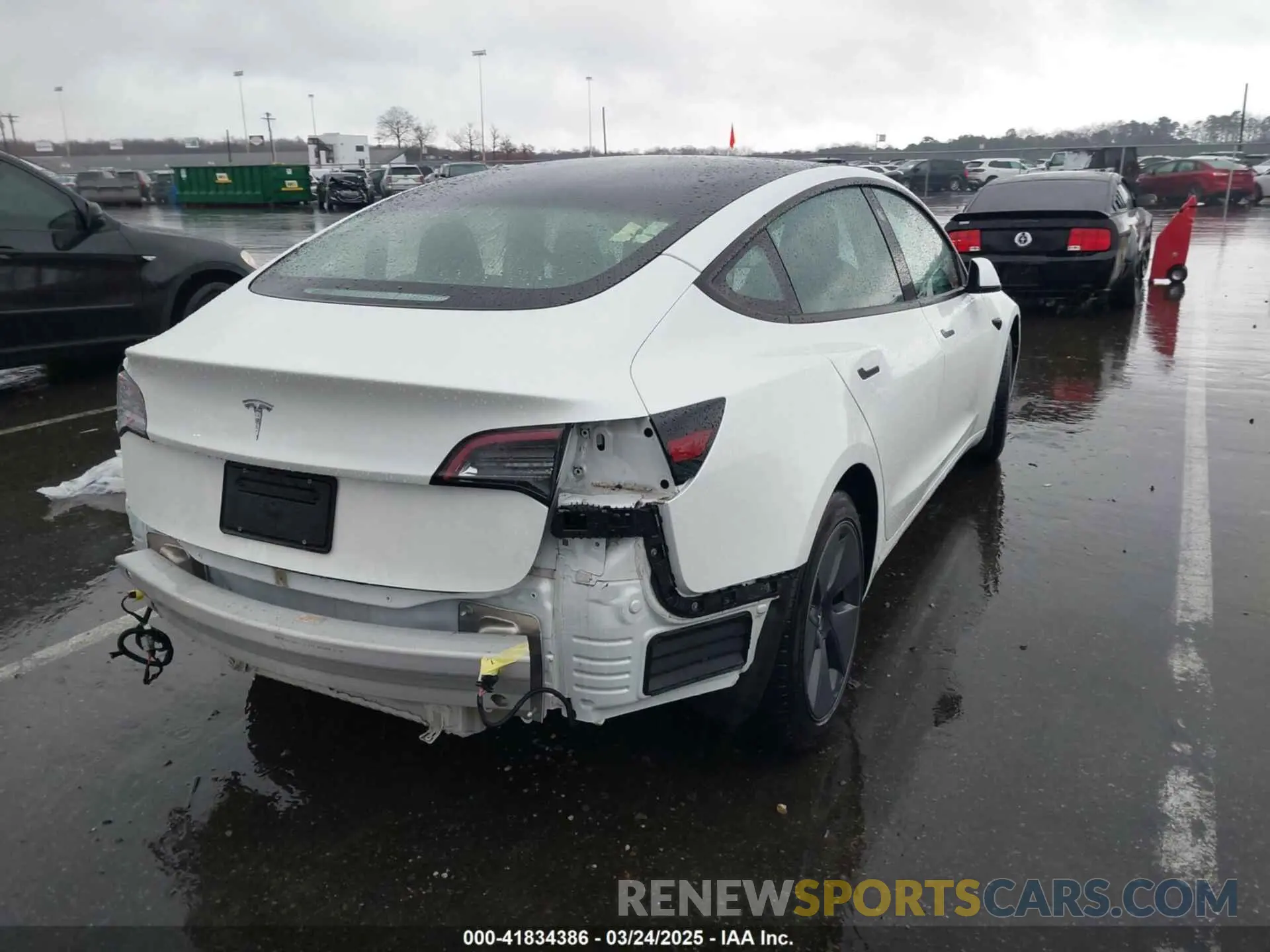 4 fotografías del automóvil dañado 5YJ3E1EAXMF052765 TESLA MODEL 3 2021