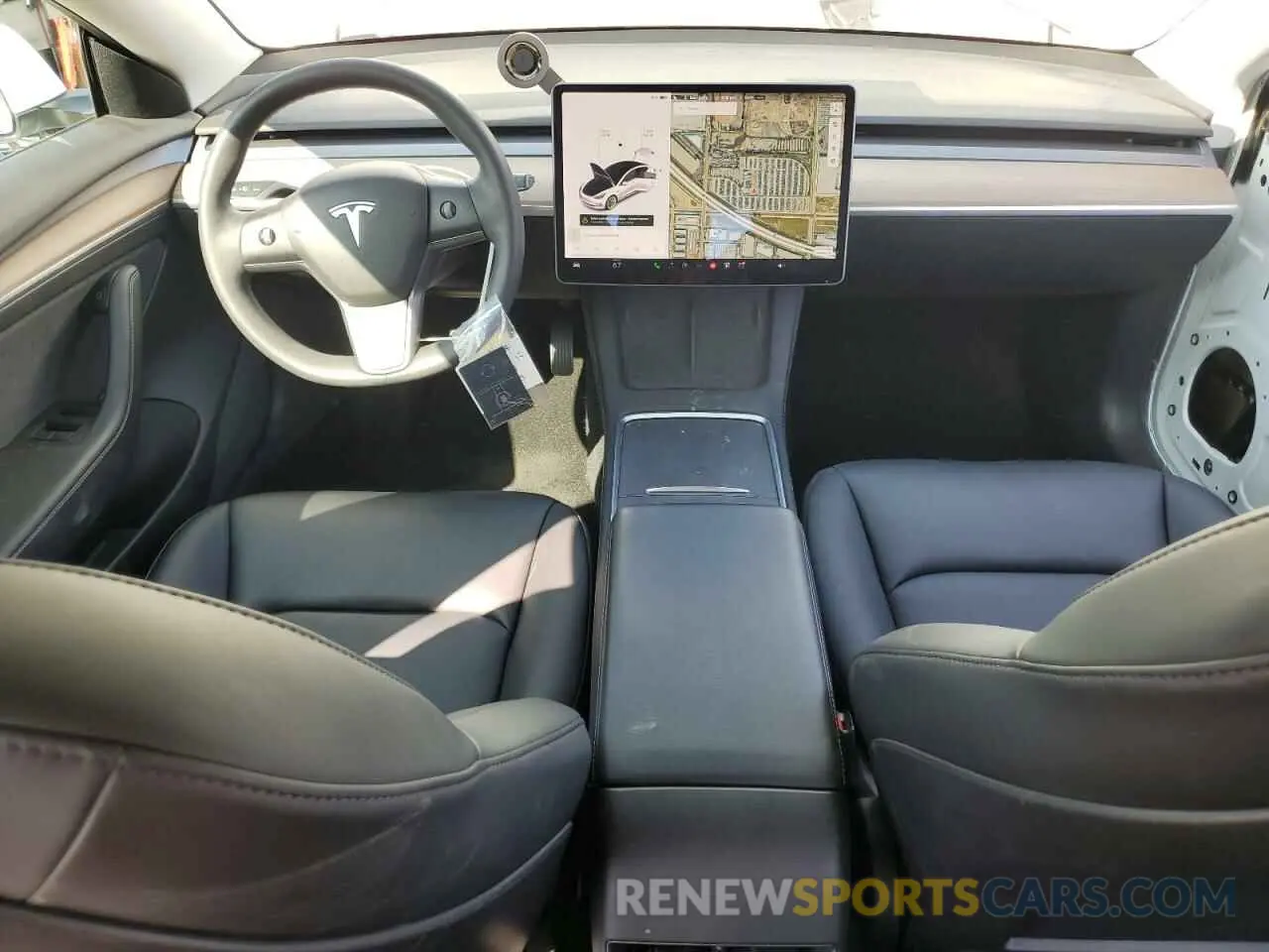 8 fotografías del automóvil dañado 5YJ3E1EAXMF068402 TESLA MODEL 3 2021