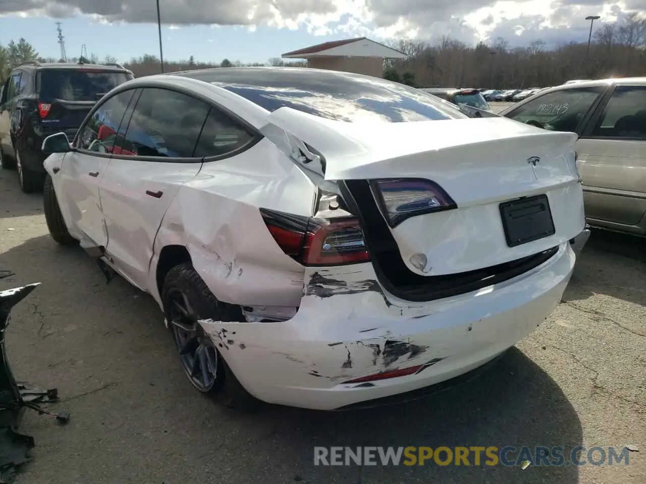3 fotografías del automóvil dañado 5YJ3E1EAXMF085636 TESLA MODEL 3 2021