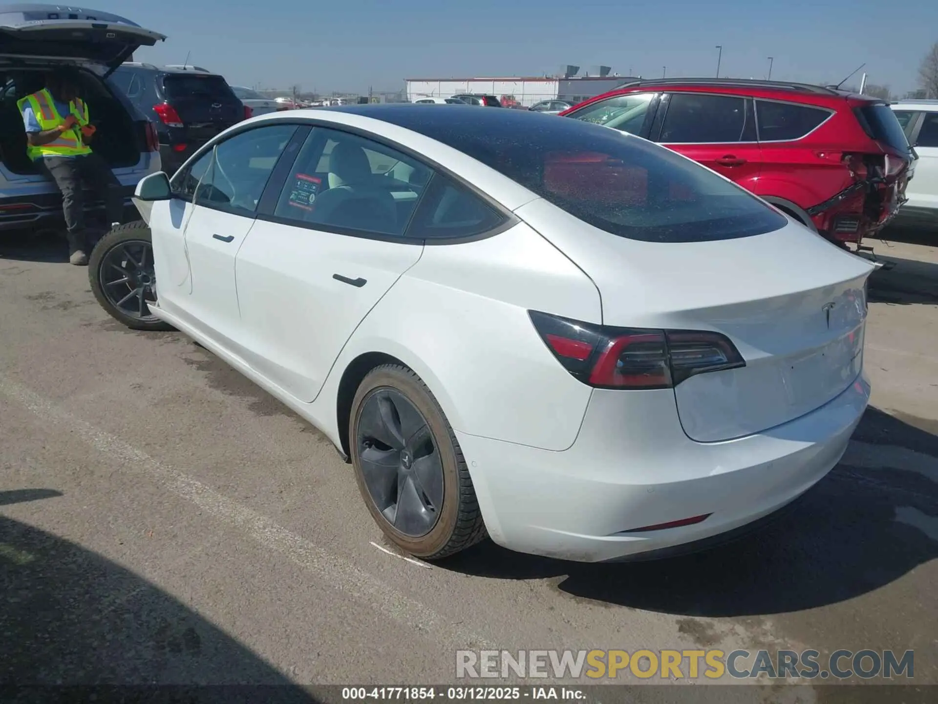 3 fotografías del automóvil dañado 5YJ3E1EB0MF860289 TESLA MODEL 3 2021