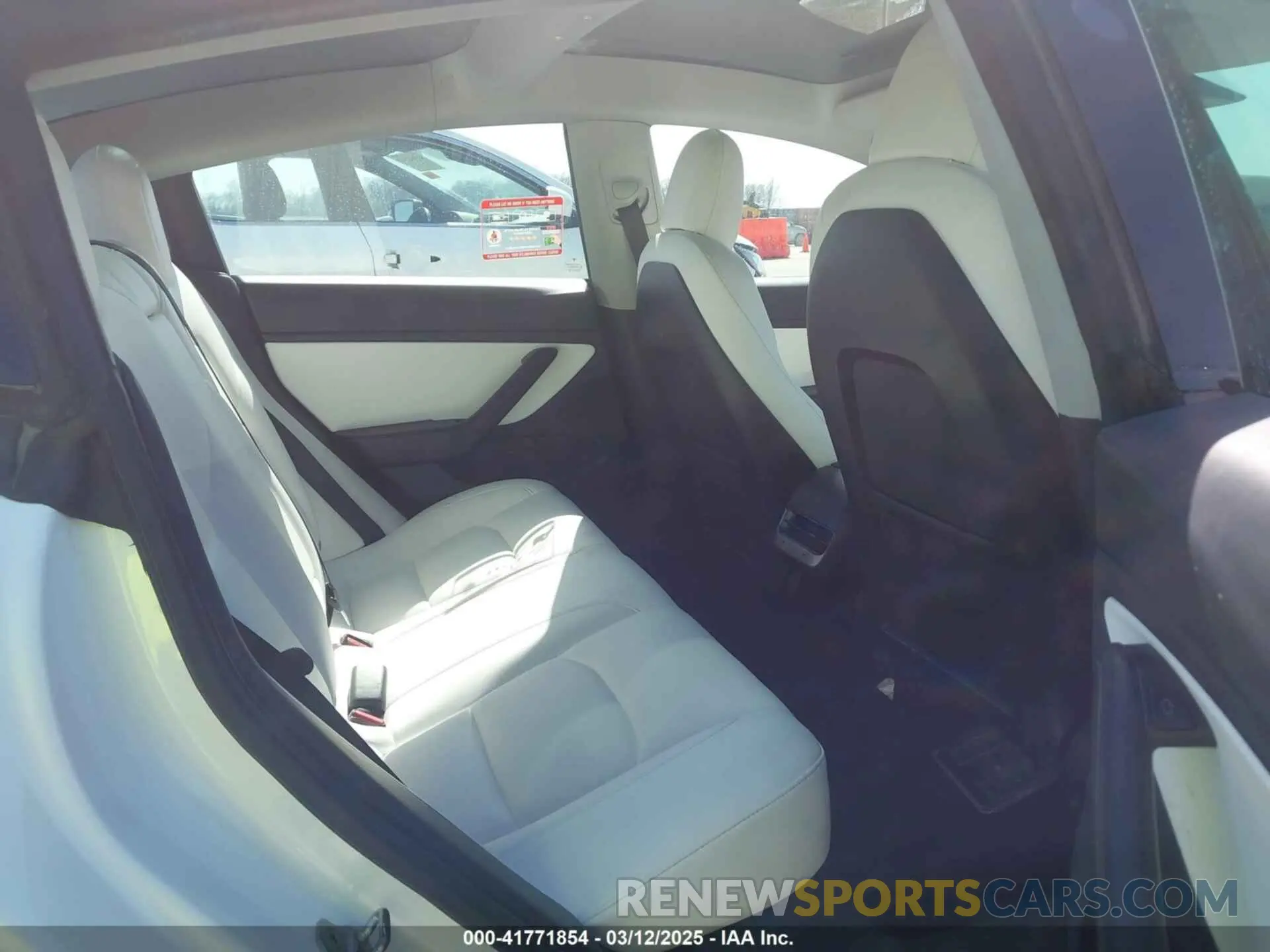 8 fotografías del automóvil dañado 5YJ3E1EB0MF860289 TESLA MODEL 3 2021
