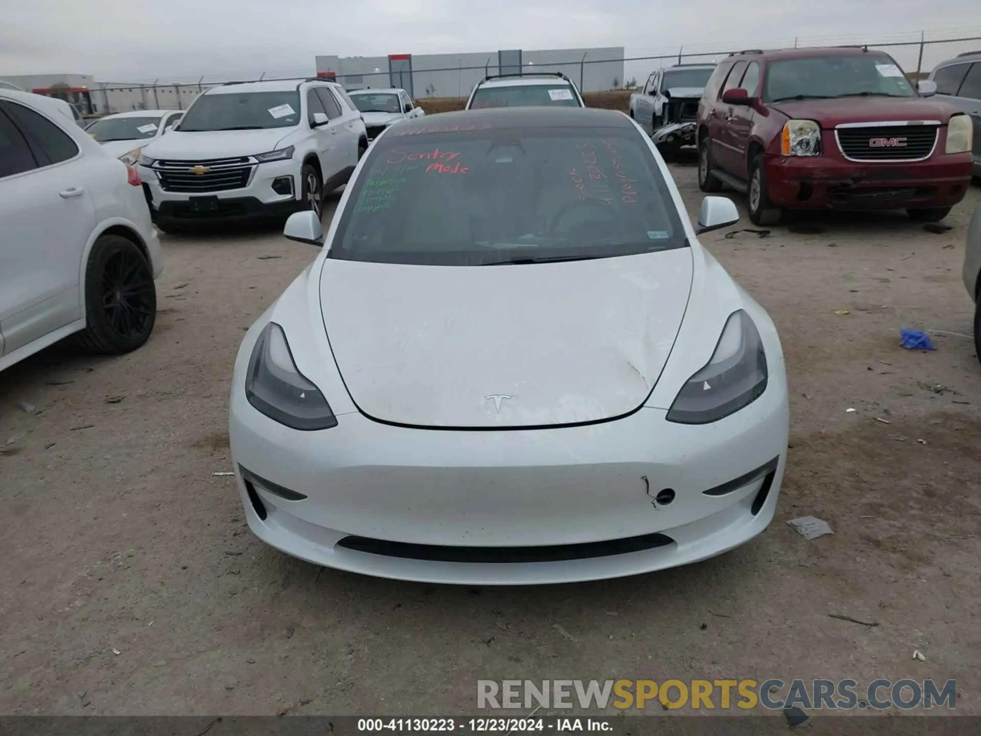 12 fotografías del automóvil dañado 5YJ3E1EB0MF937761 TESLA MODEL 3 2021