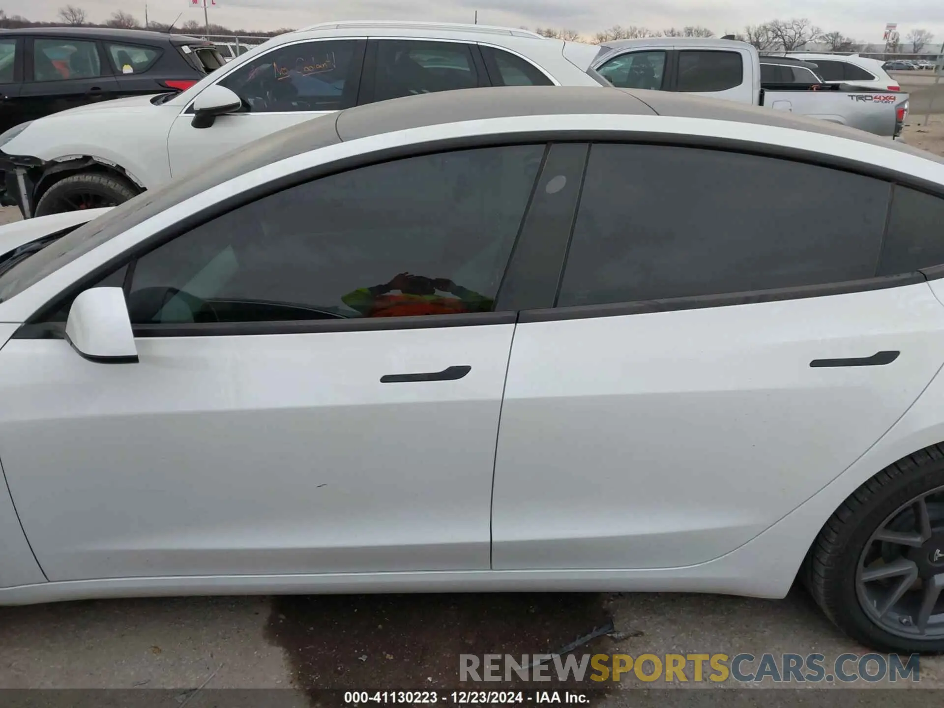 14 fotografías del automóvil dañado 5YJ3E1EB0MF937761 TESLA MODEL 3 2021