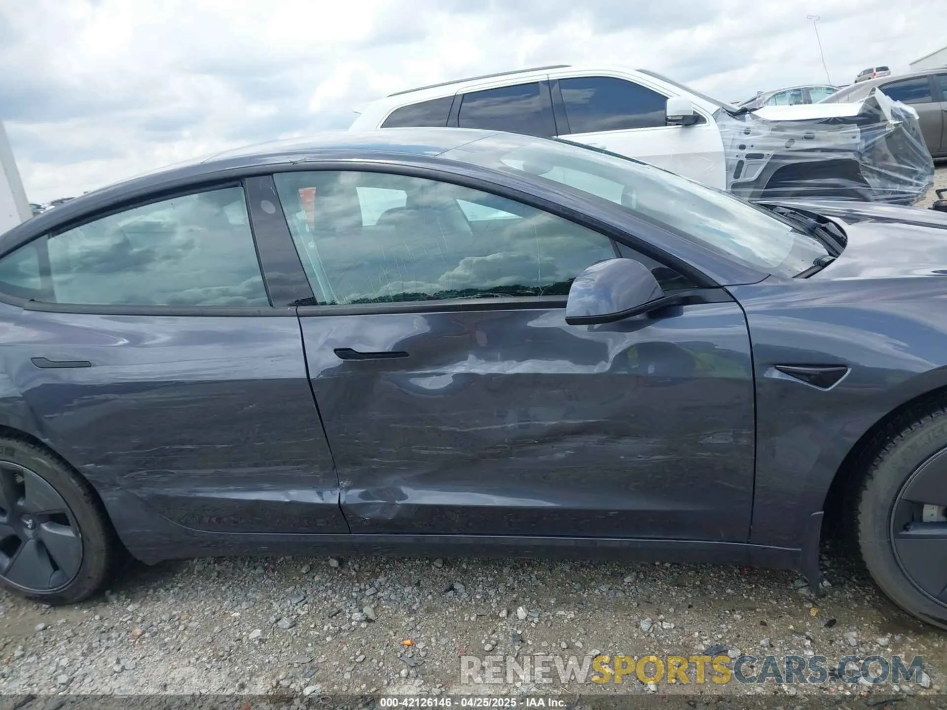 13 fotografías del automóvil dañado 5YJ3E1EB0MF979654 TESLA MODEL 3 2021