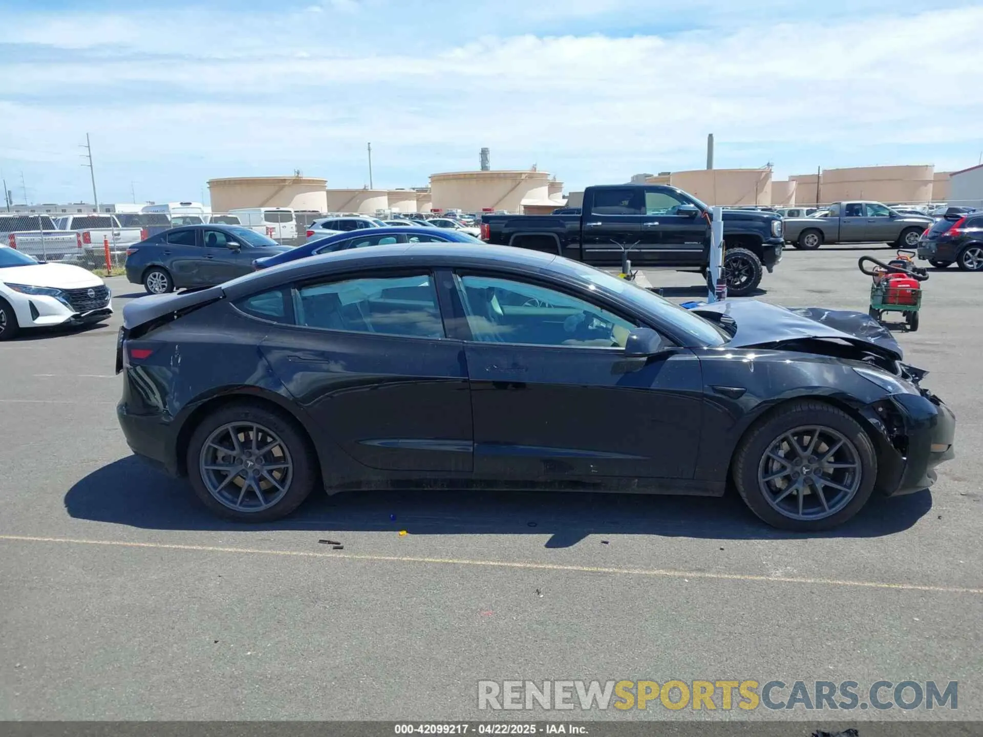 13 fotografías del automóvil dañado 5YJ3E1EB1MF052968 TESLA MODEL 3 2021