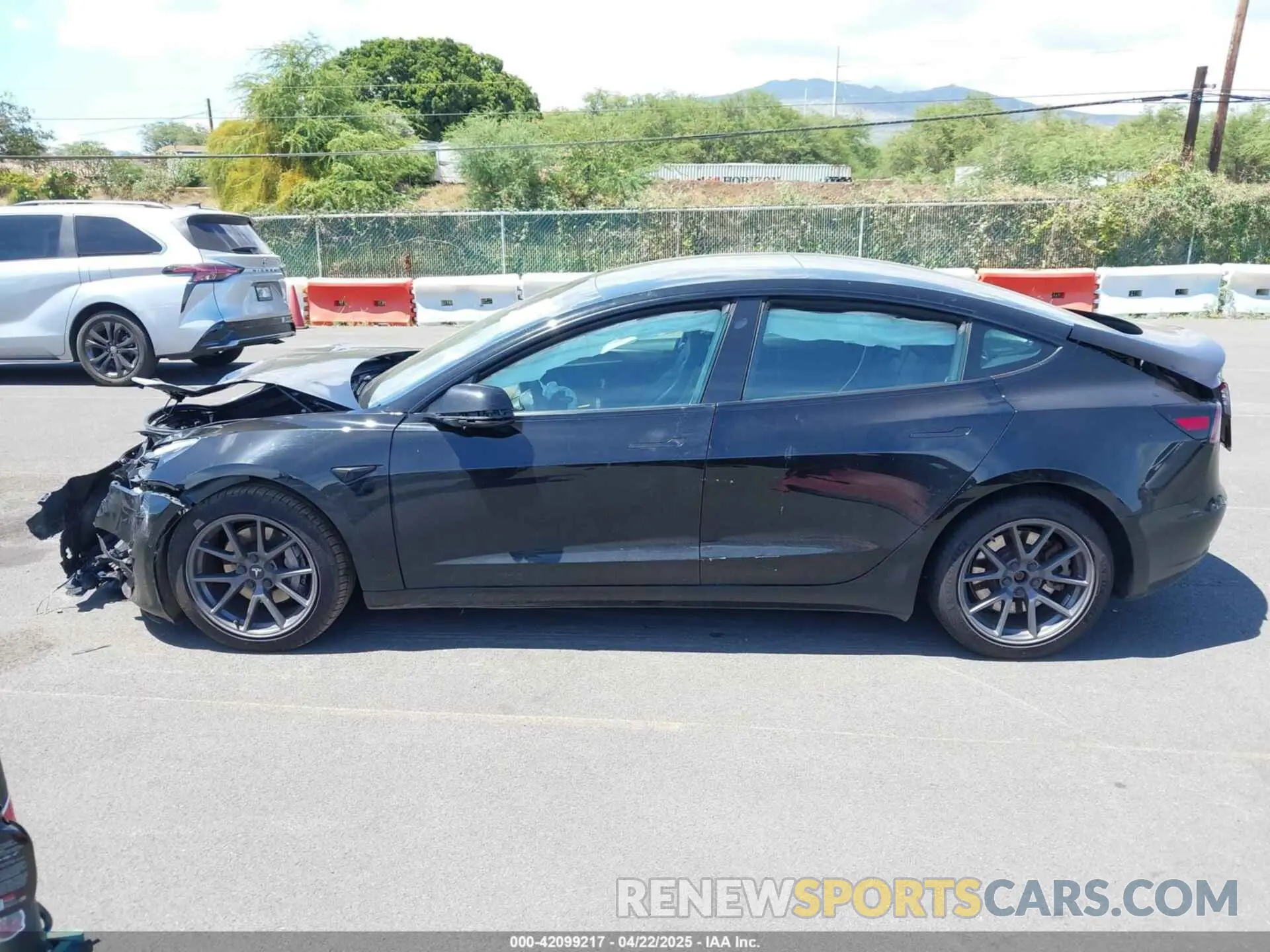 14 fotografías del automóvil dañado 5YJ3E1EB1MF052968 TESLA MODEL 3 2021