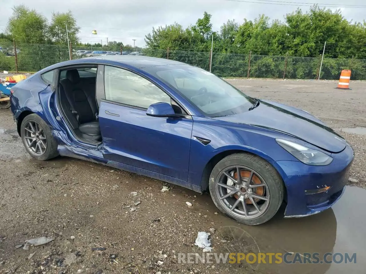 4 fotografías del automóvil dañado 5YJ3E1EB1MF063971 TESLA MODEL 3 2021