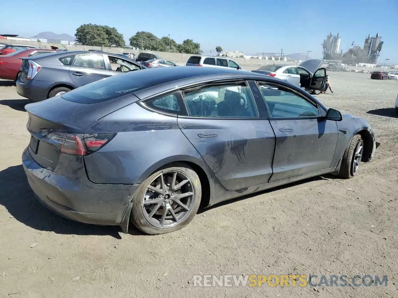 3 fotografías del automóvil dañado 5YJ3E1EB1MF076333 TESLA MODEL 3 2021