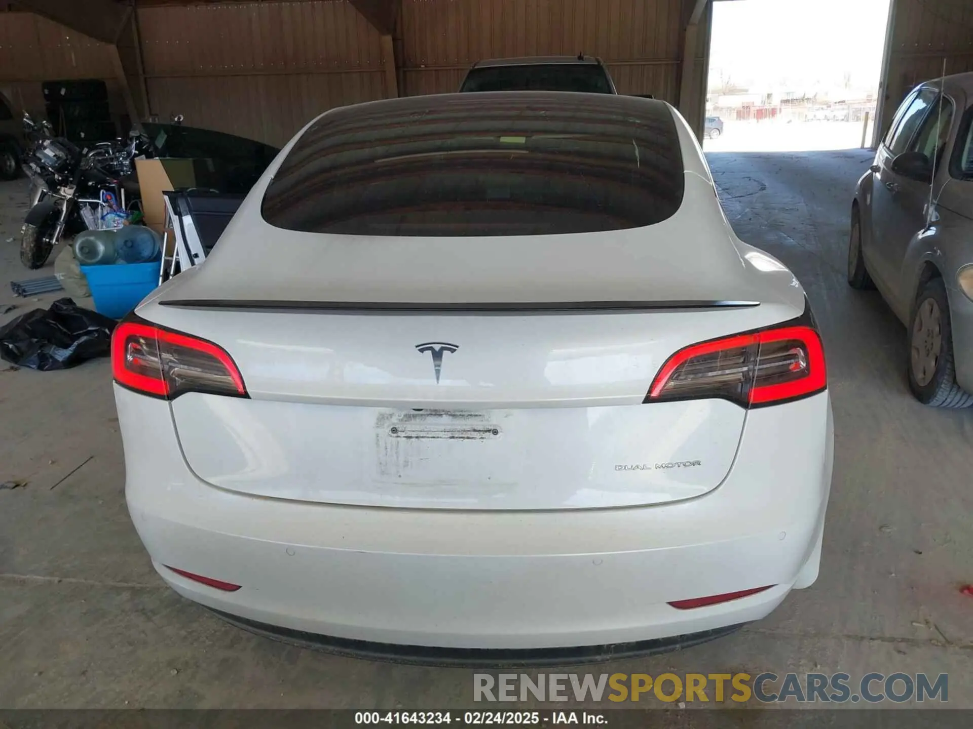 16 fotografías del automóvil dañado 5YJ3E1EB1MF852881 TESLA MODEL 3 2021