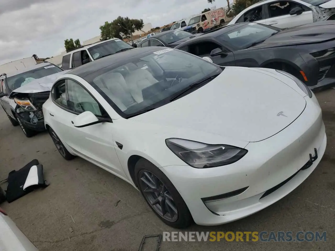 4 fotografías del automóvil dañado 5YJ3E1EB1MF937669 TESLA MODEL 3 2021