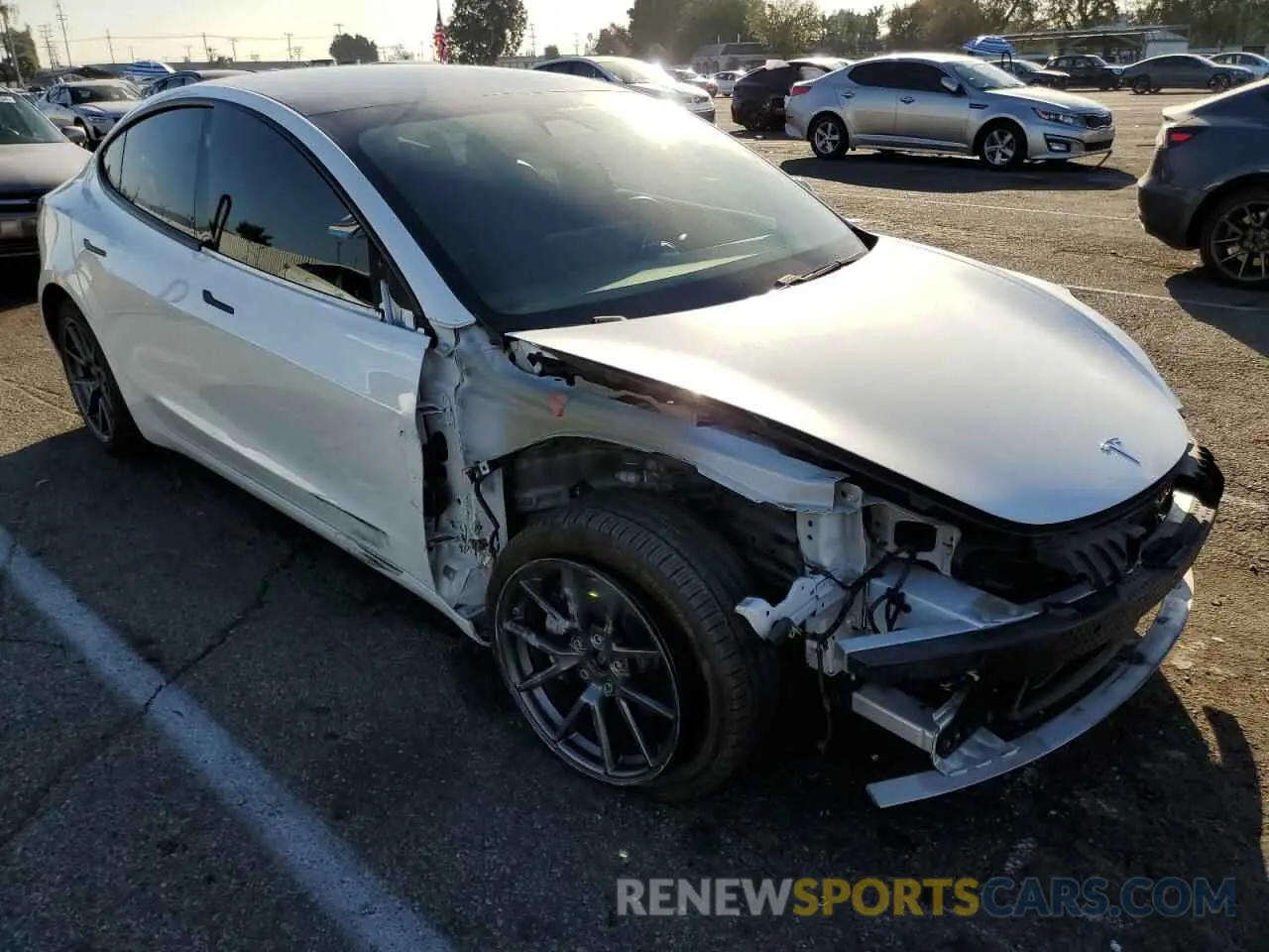 4 fotografías del automóvil dañado 5YJ3E1EB1MF938899 TESLA MODEL 3 2021