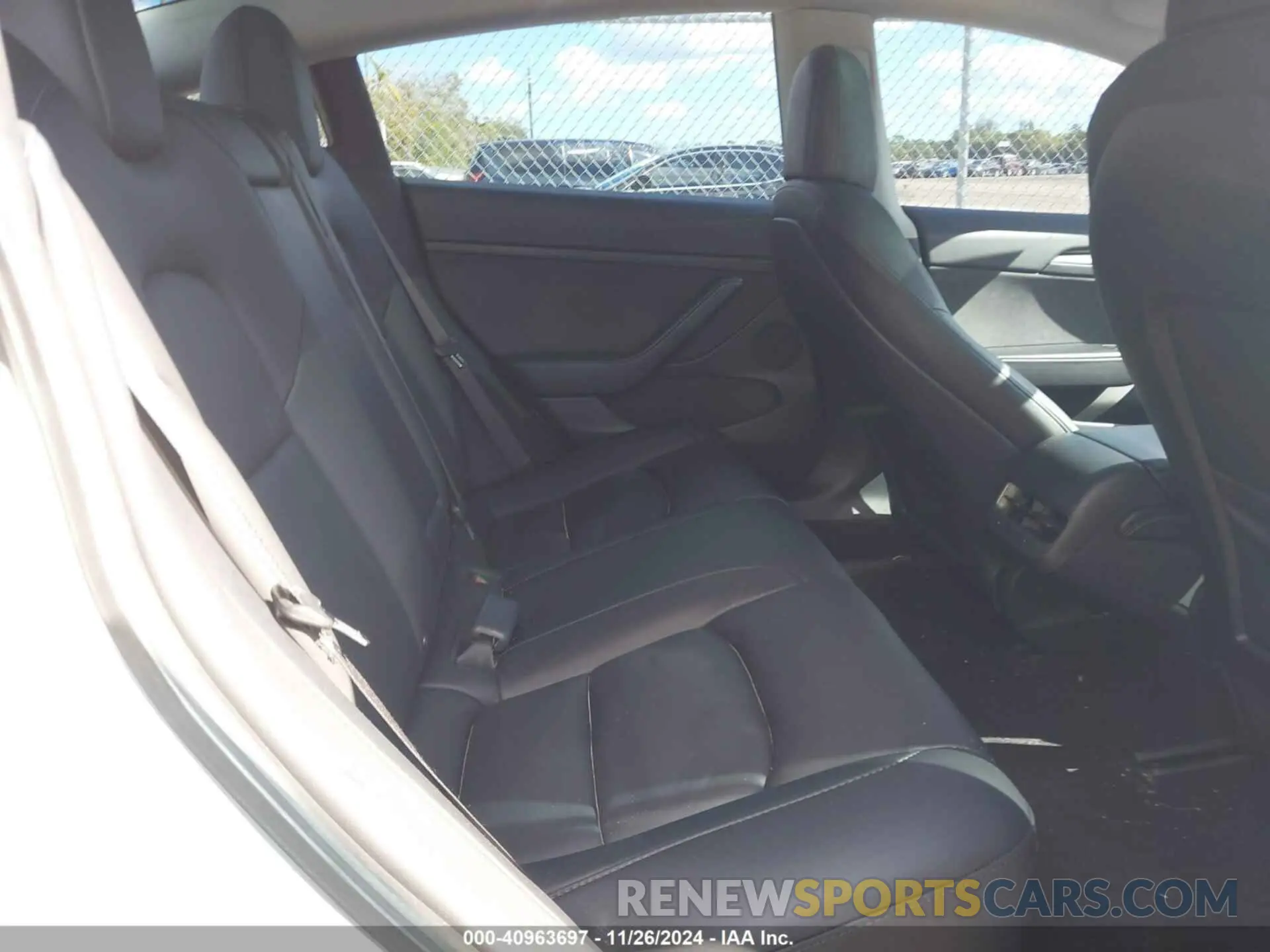 8 fotografías del automóvil dañado 5YJ3E1EB1MF978982 TESLA MODEL 3 2021