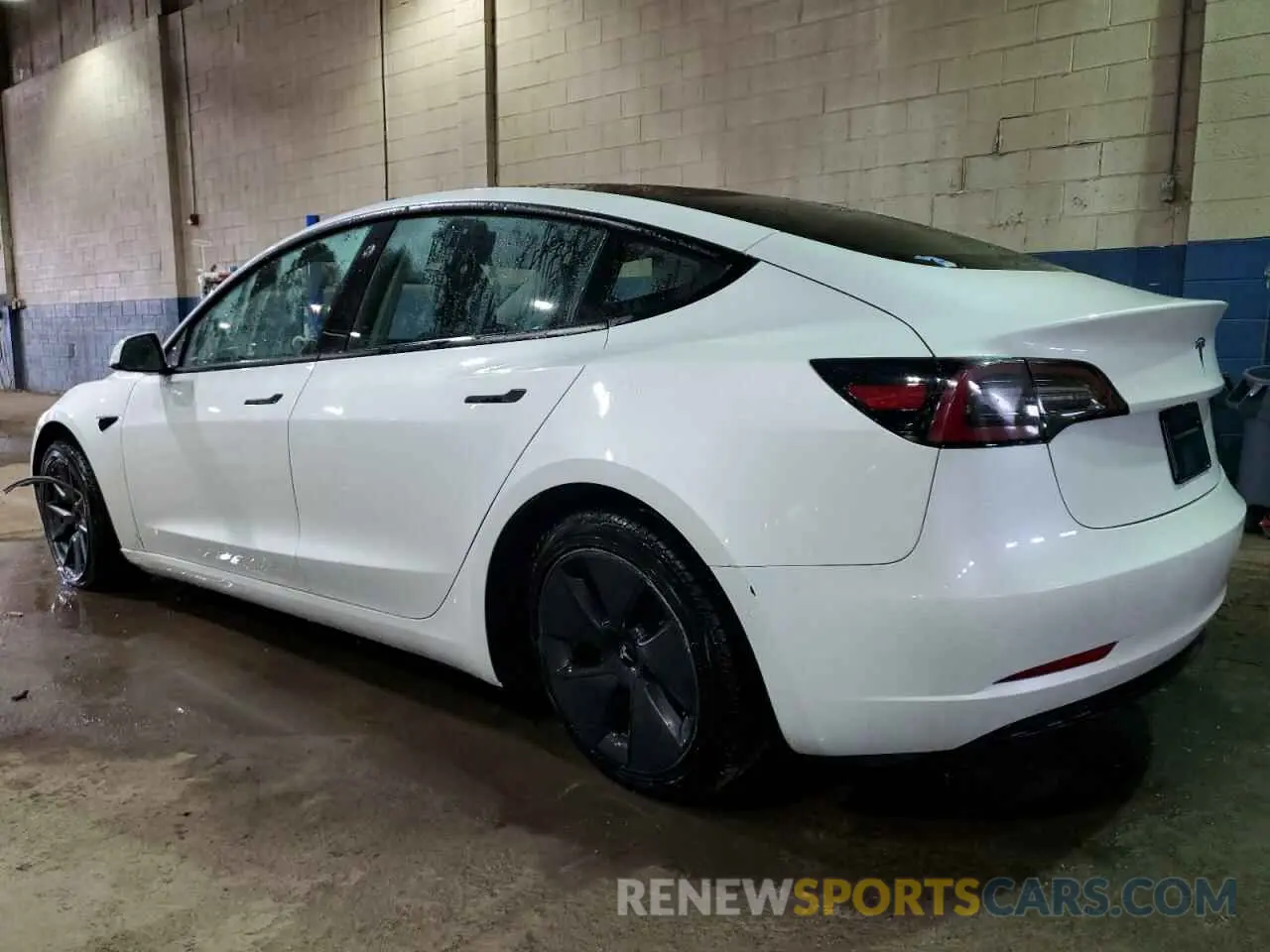 2 fotografías del automóvil dañado 5YJ3E1EB1MF979324 TESLA MODEL 3 2021
