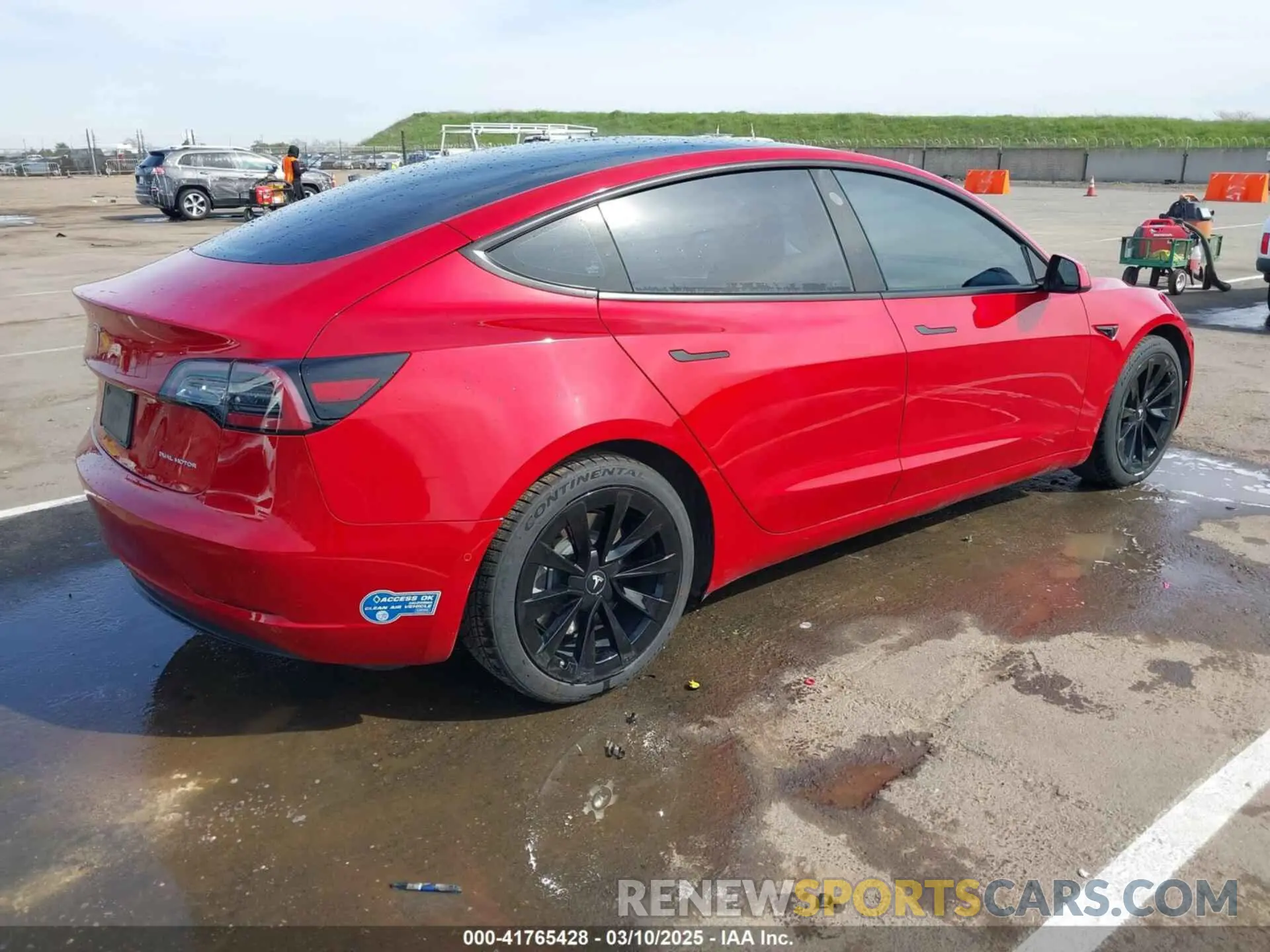 4 fotografías del automóvil dañado 5YJ3E1EB2MF015279 TESLA MODEL 3 2021
