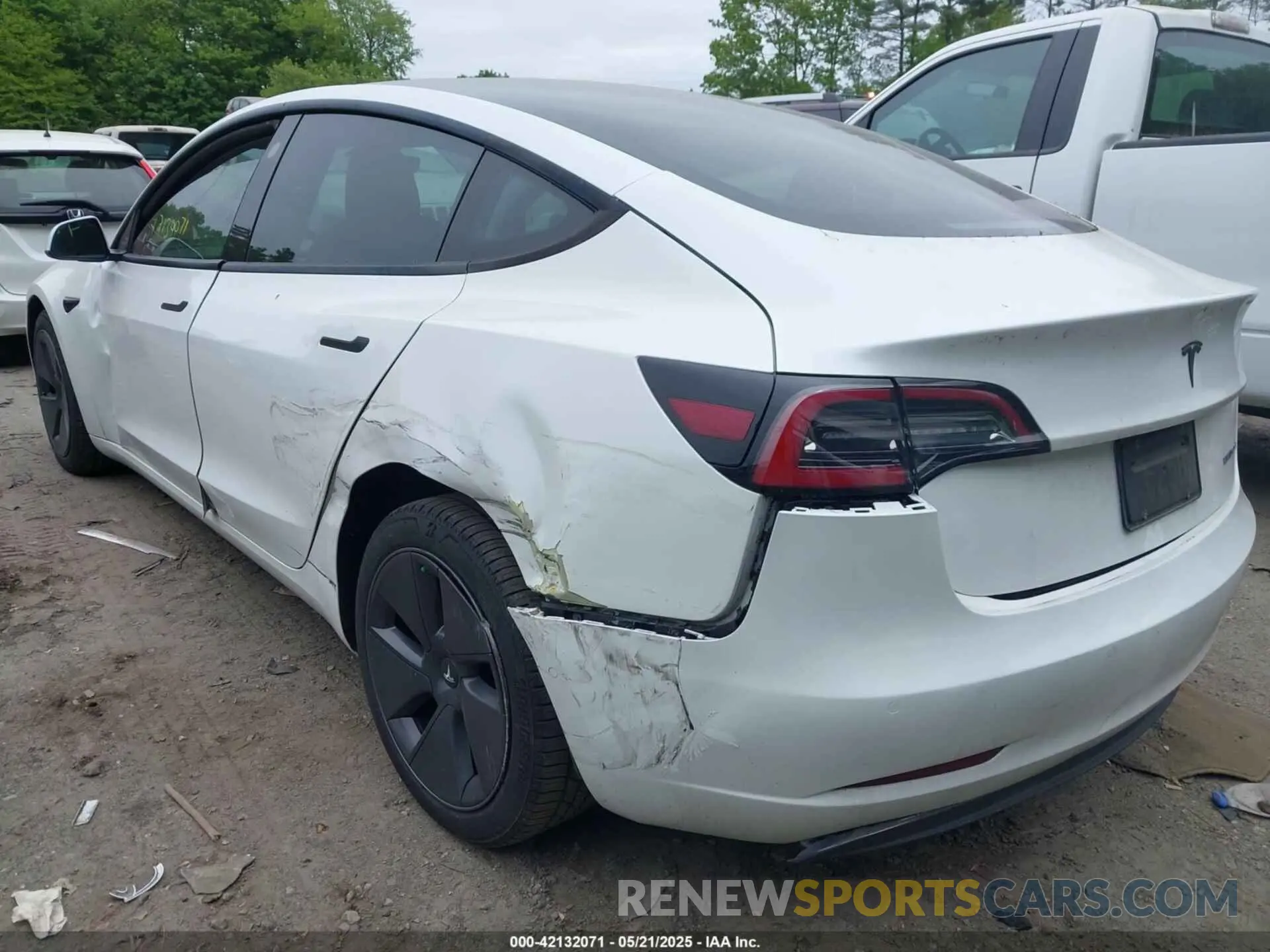 3 fotografías del automóvil dañado 5YJ3E1EB2MF049237 TESLA MODEL 3 2021