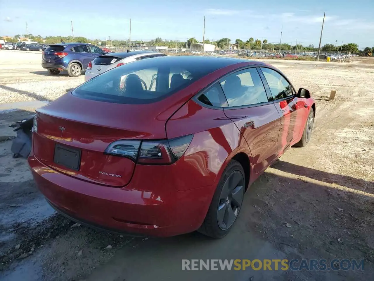 4 fotografías del automóvil dañado 5YJ3E1EB2MF924400 TESLA MODEL 3 2021