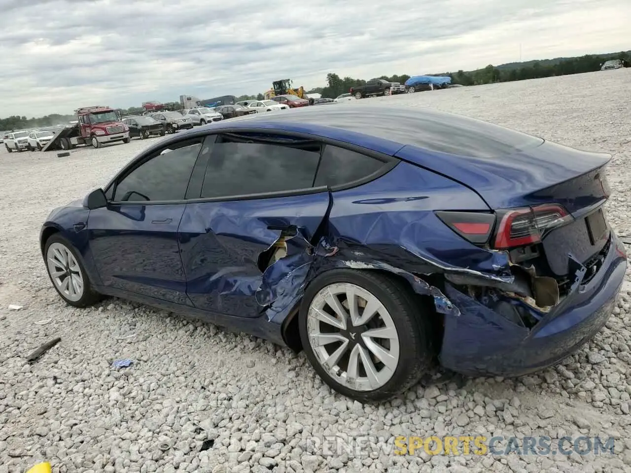 2 fotografías del automóvil dañado 5YJ3E1EB2MF980448 TESLA MODEL 3 2021