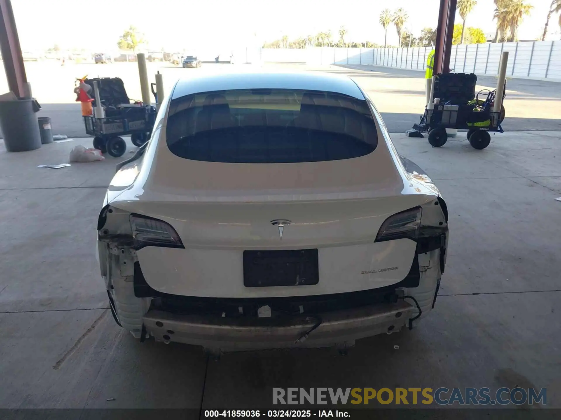 17 fotografías del automóvil dañado 5YJ3E1EB3MF003027 TESLA MODEL 3 2021