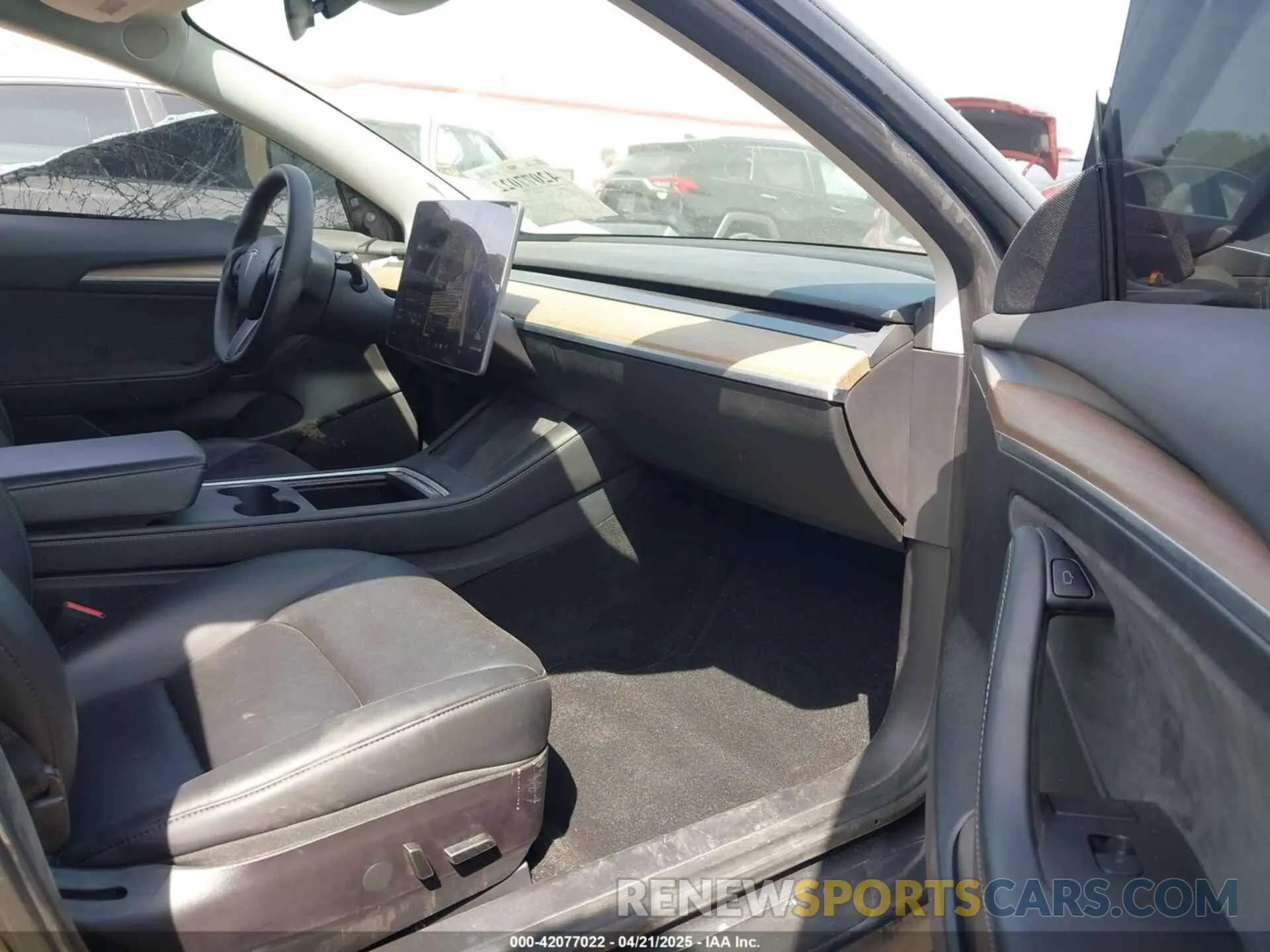 5 fotografías del automóvil dañado 5YJ3E1EB3MF014884 TESLA MODEL 3 2021