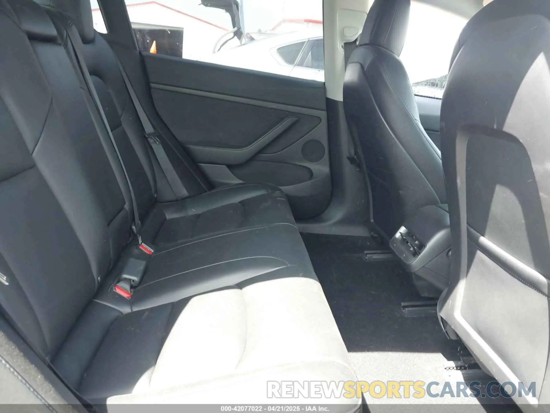 8 fotografías del automóvil dañado 5YJ3E1EB3MF014884 TESLA MODEL 3 2021