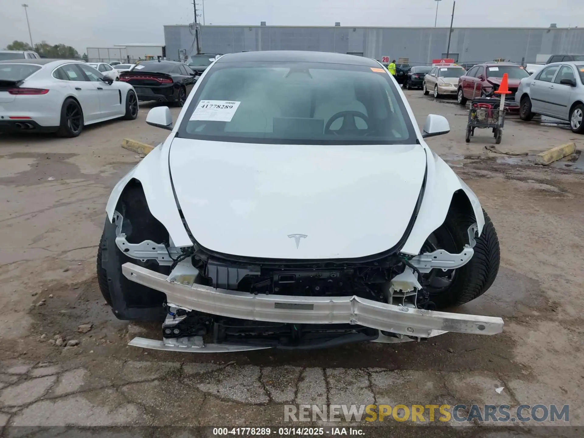 13 fotografías del automóvil dañado 5YJ3E1EB3MF059713 TESLA MODEL 3 2021