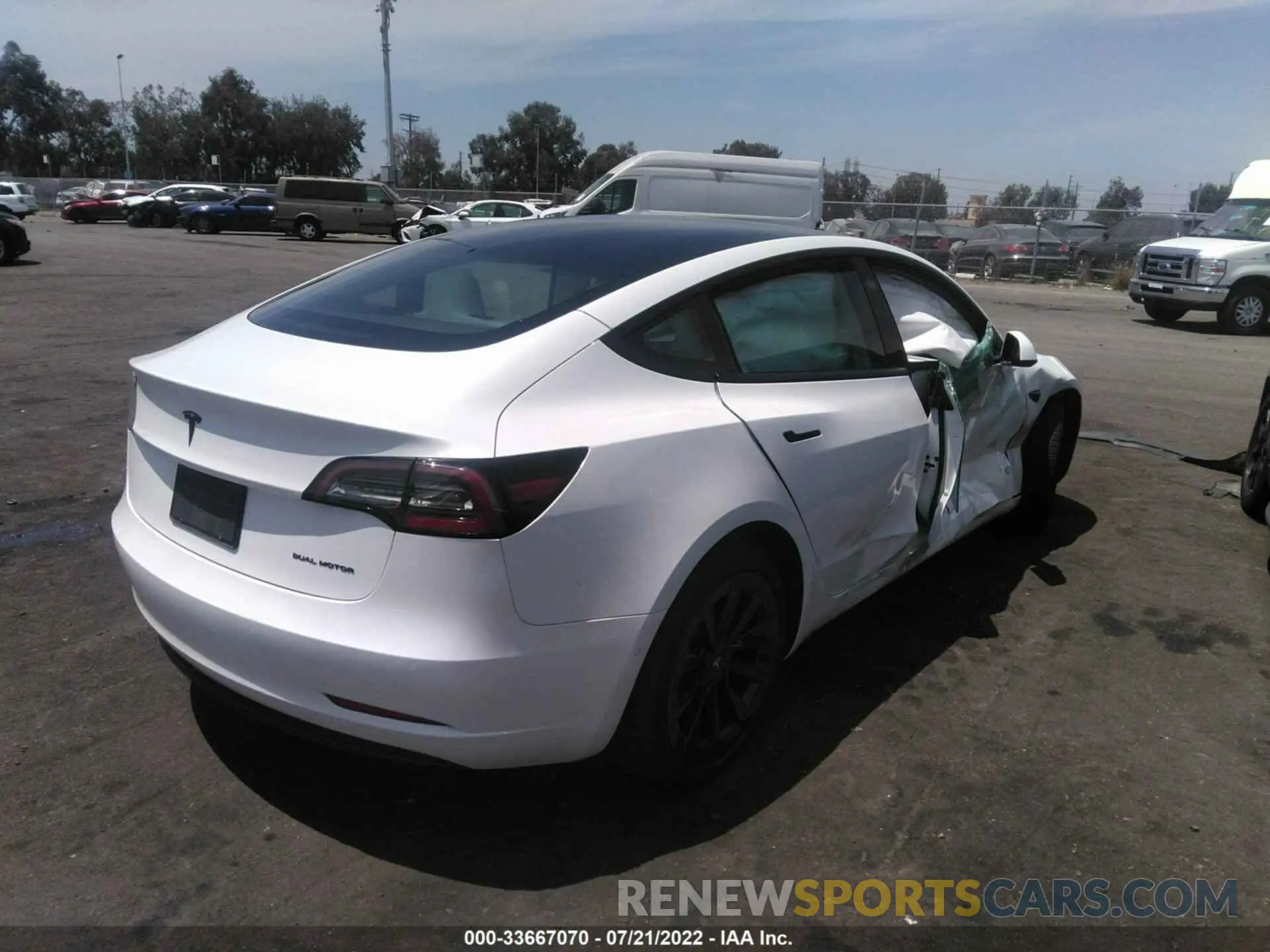 4 fotografías del automóvil dañado 5YJ3E1EB3MF077158 TESLA MODEL 3 2021