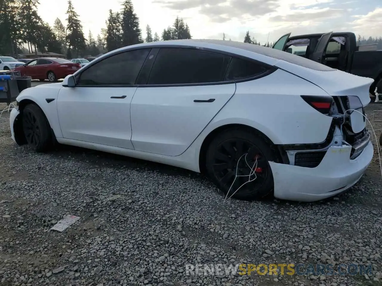 2 fotografías del automóvil dañado 5YJ3E1EB3MF927628 TESLA MODEL 3 2021