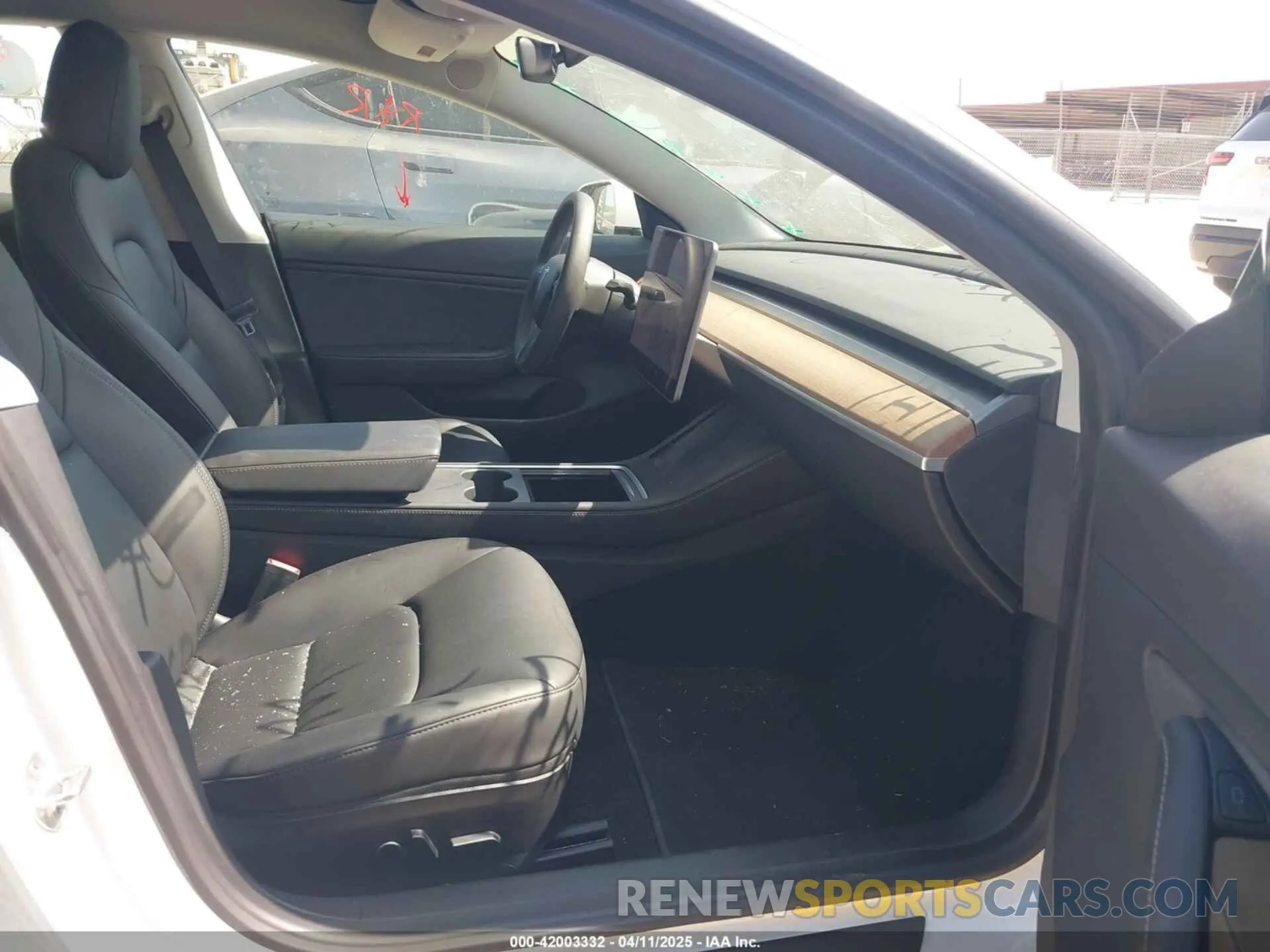 5 fotografías del automóvil dañado 5YJ3E1EB3MF928214 TESLA MODEL 3 2021